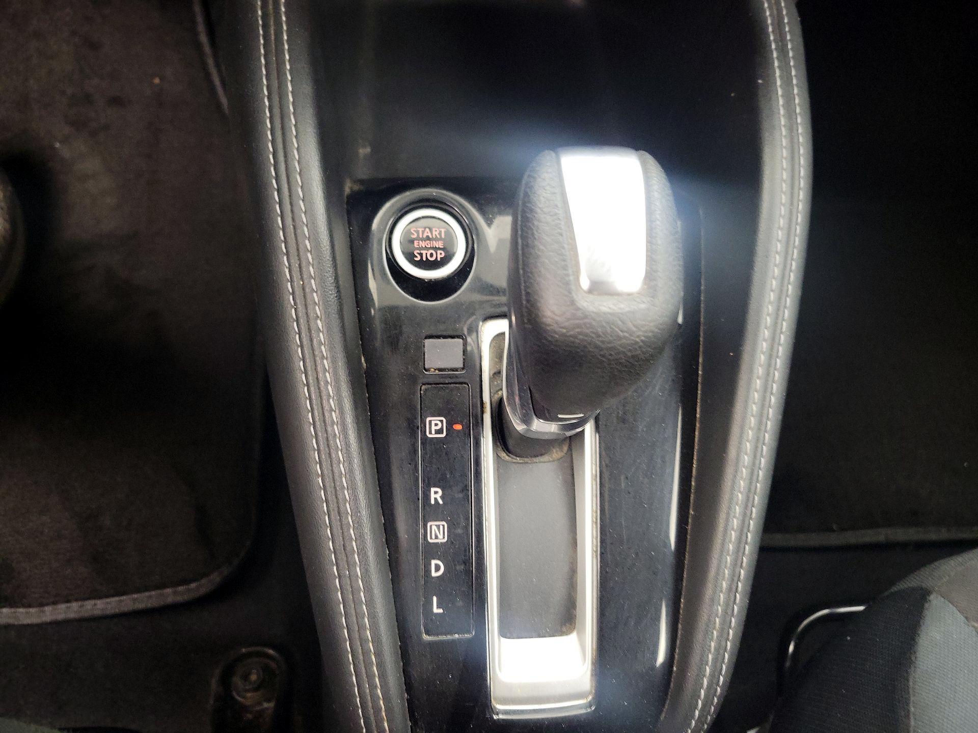 Thumbnail: 2019 Nissan Kicks - 17
