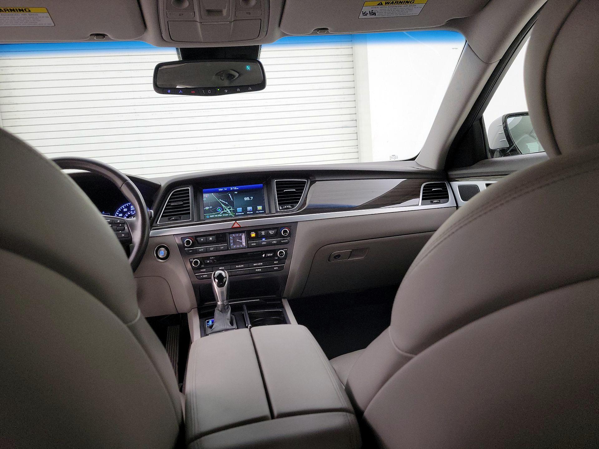 Thumbnail: 2015 Hyundai Genesis - 9