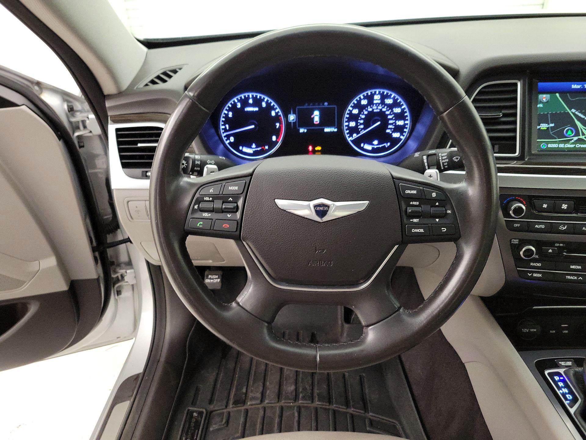 Thumbnail: 2015 Hyundai Genesis - 10