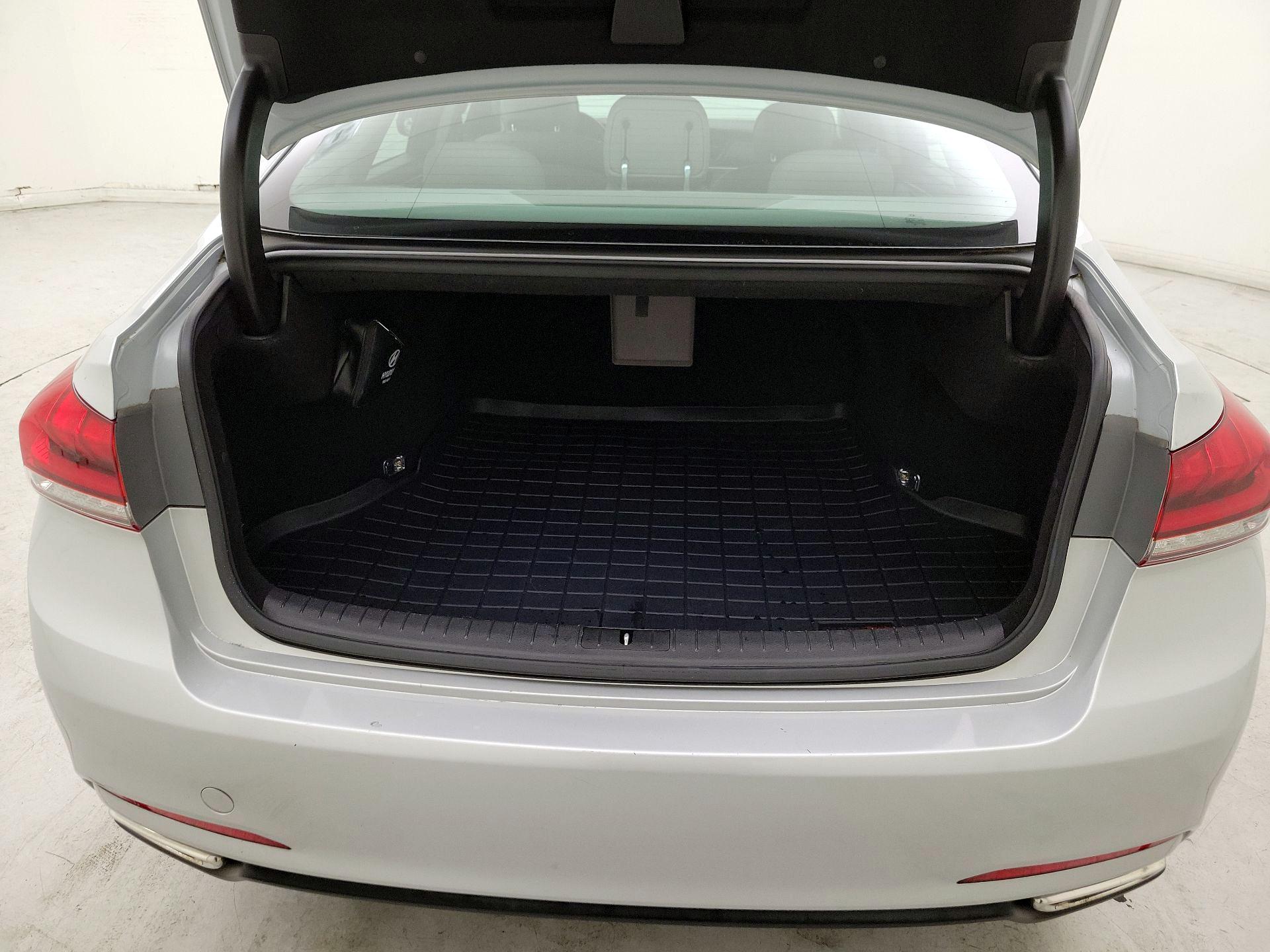 Thumbnail: 2015 Hyundai Genesis - 20