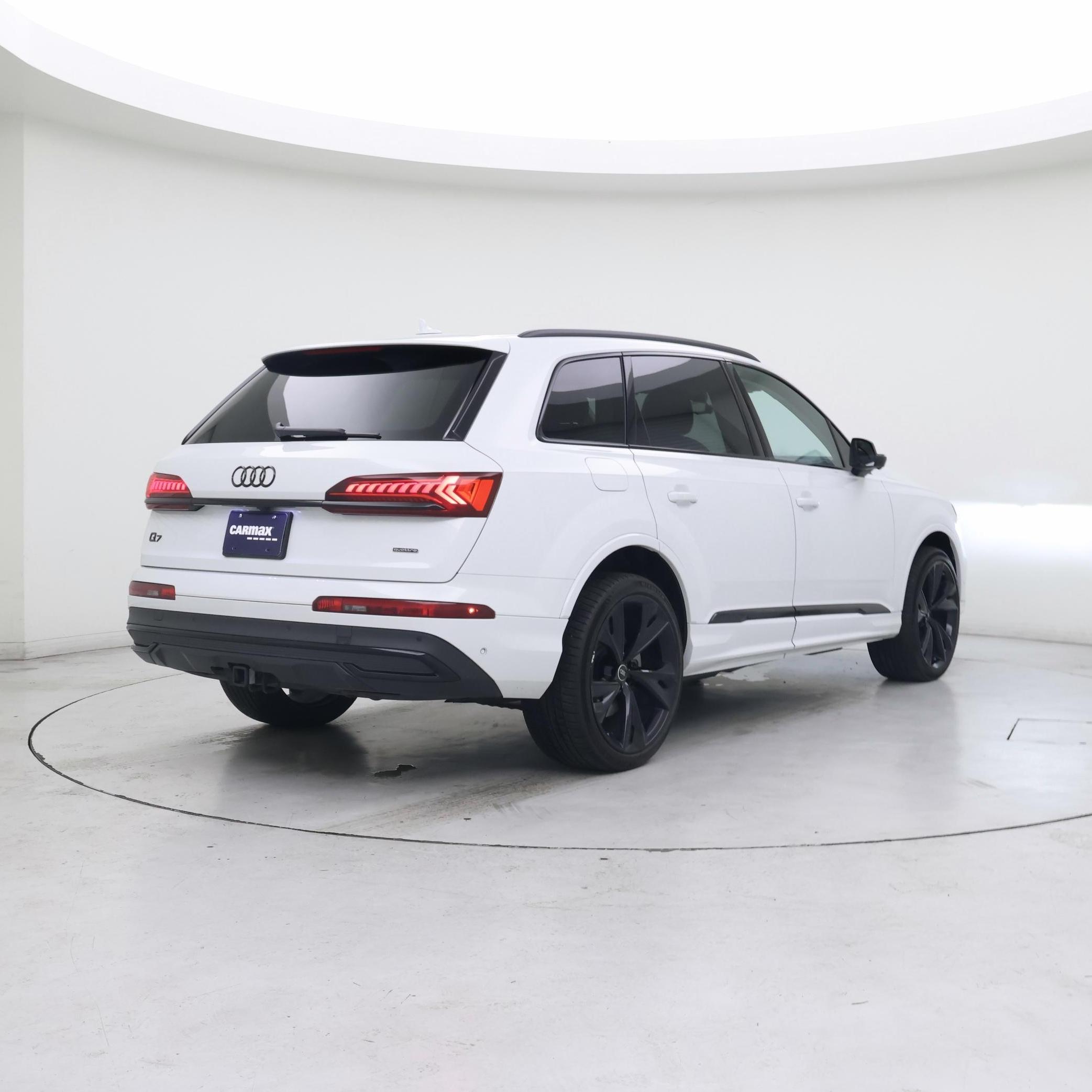 Thumbnail: 2023 Audi Q7 - 8