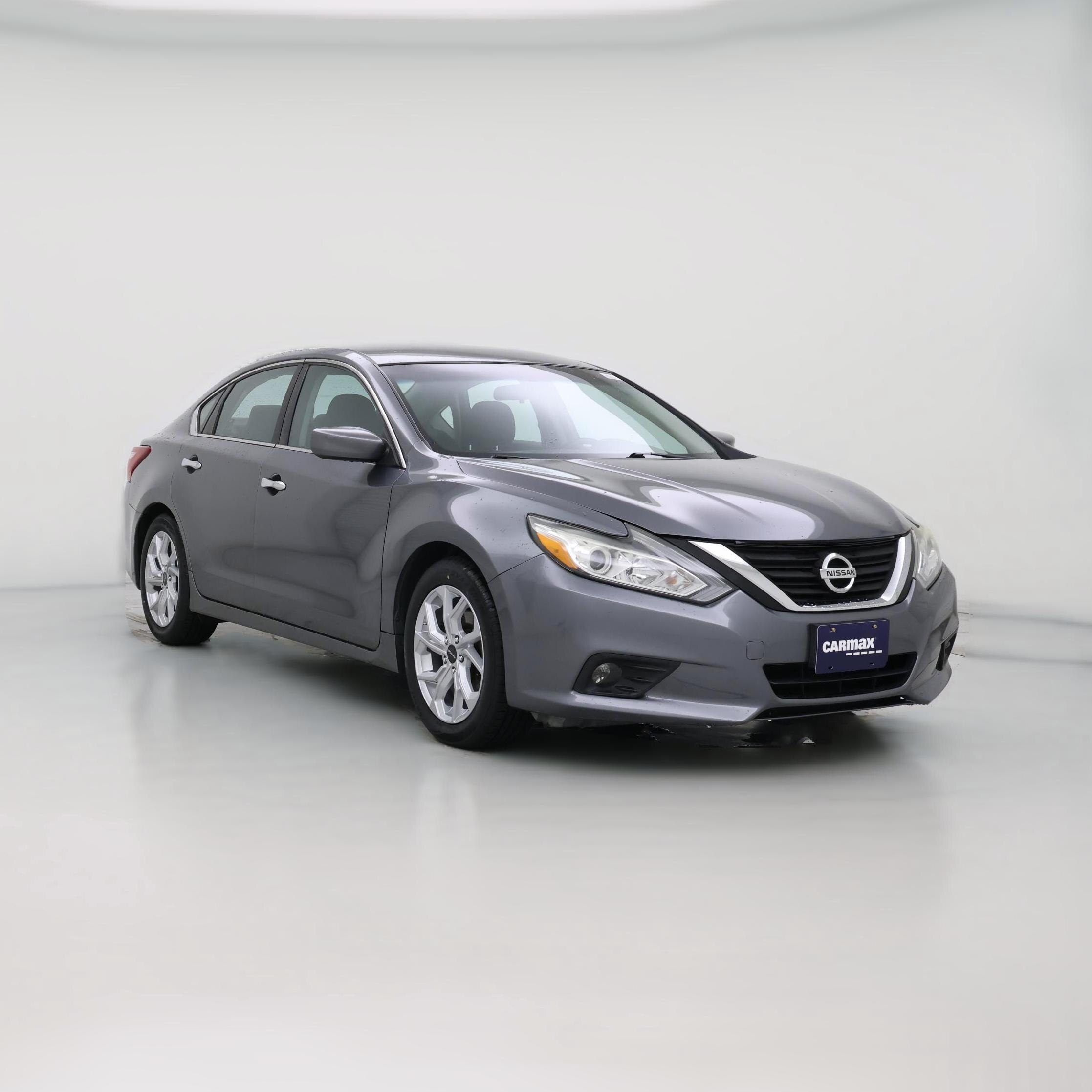 Thumbnail: 2017 Nissan Altima - 1