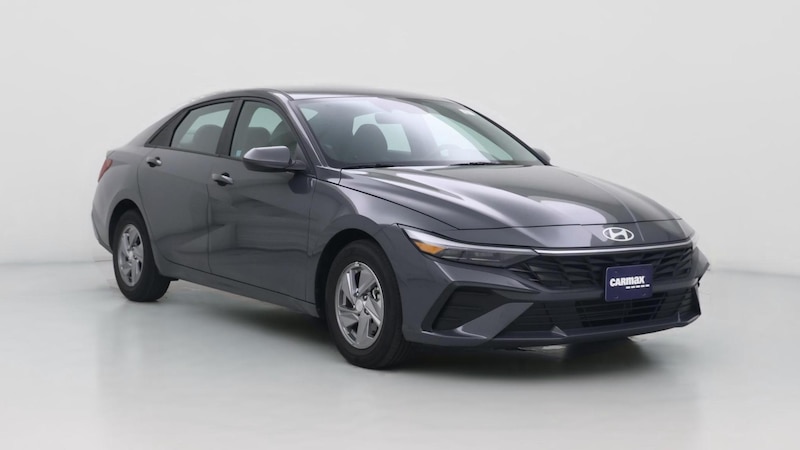 2024 Hyundai Elantra SE Hero Image