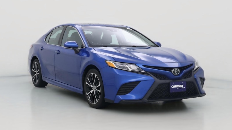 2020 Toyota Camry SE Hero Image