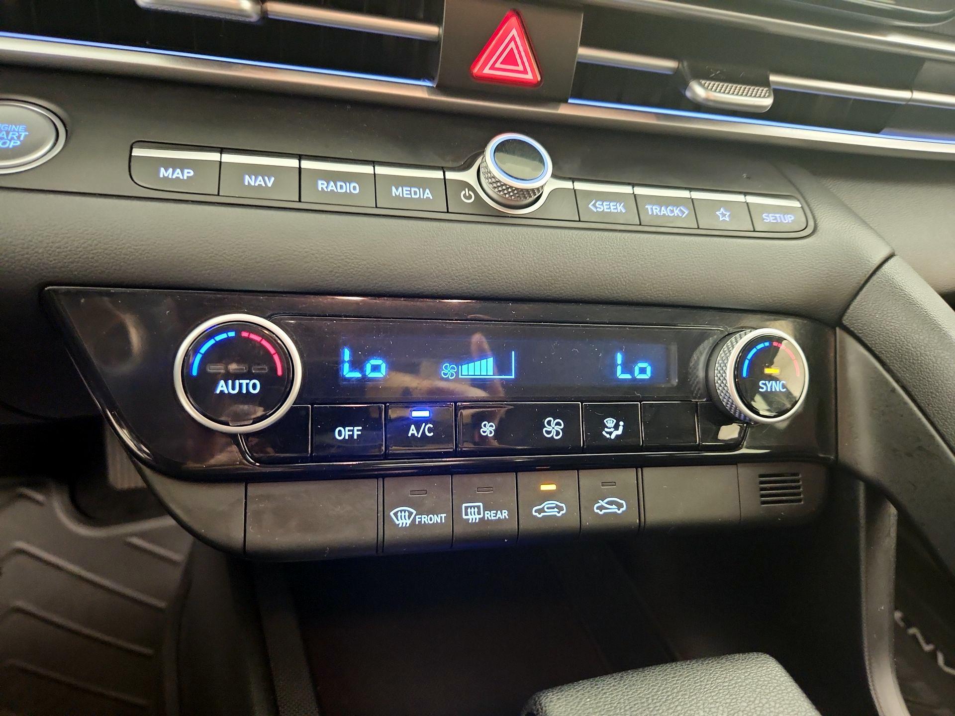 Thumbnail: 2024 Hyundai Elantra - 16