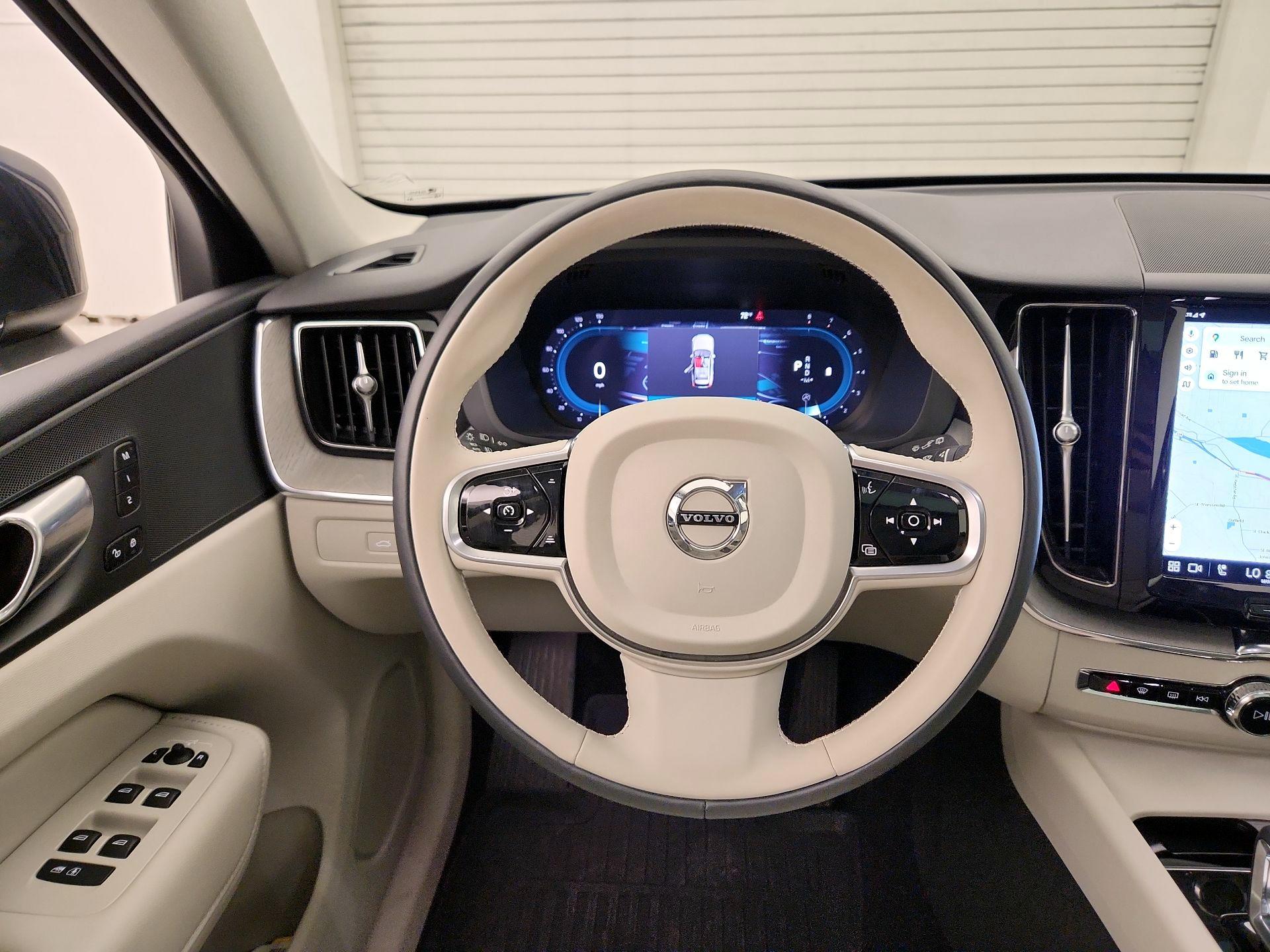 Thumbnail: 2023 Volvo XC60 - 10