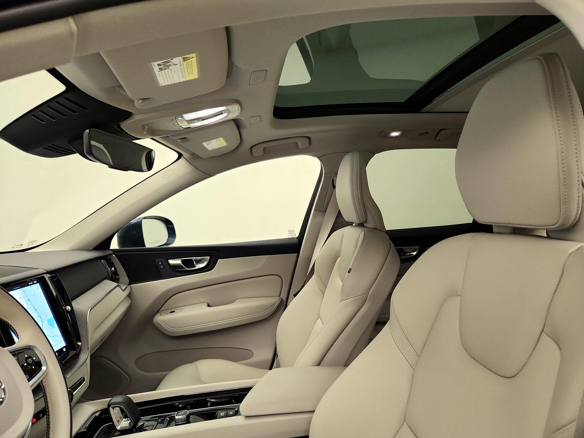 Thumbnail: 2023 Volvo XC60 - 20