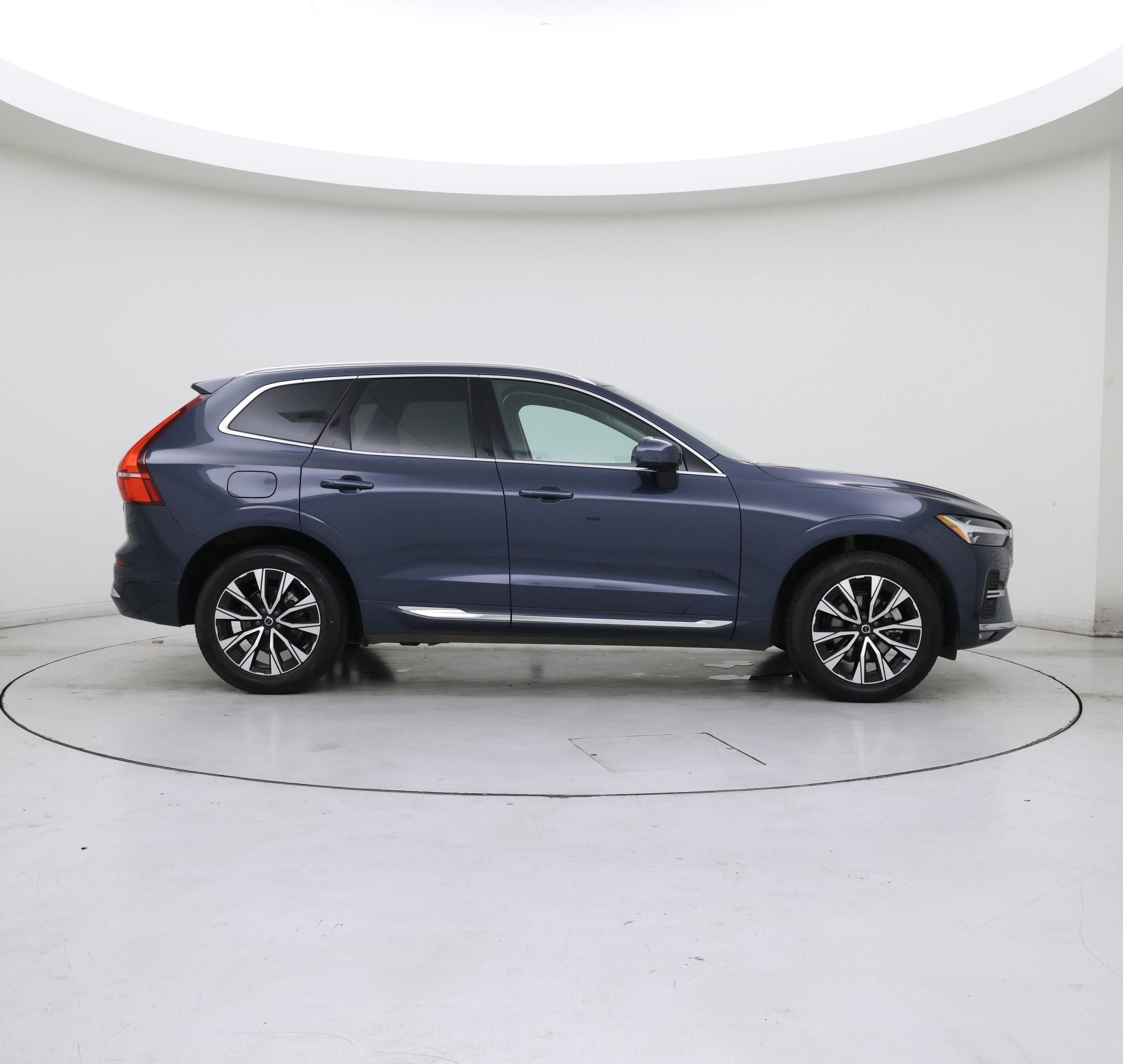 Thumbnail: 2023 Volvo XC60 - 7