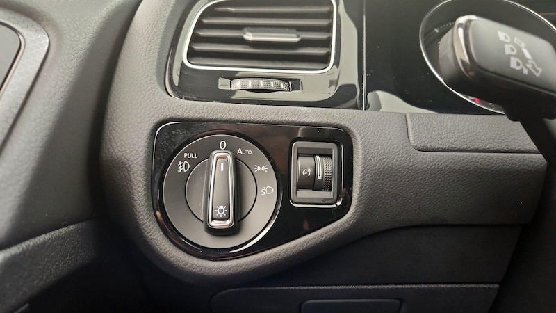 2020 Volkswagen Golf GTI SE 13