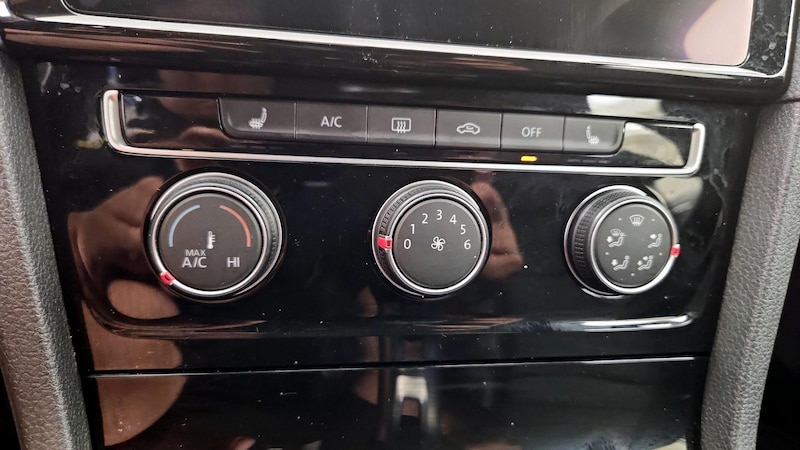 2020 Volkswagen Golf GTI SE 16