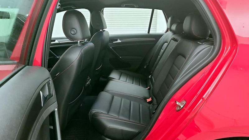 2020 Volkswagen Golf GTI SE 20