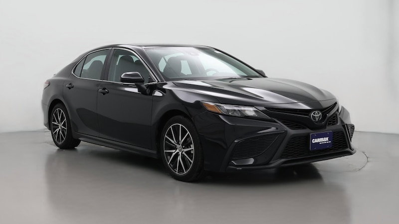 2021 Toyota Camry SE Hero Image