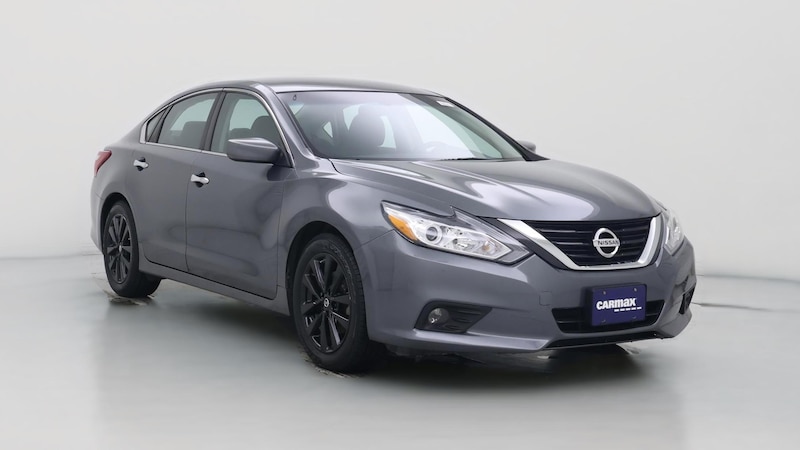 2018 Nissan Altima SV Hero Image