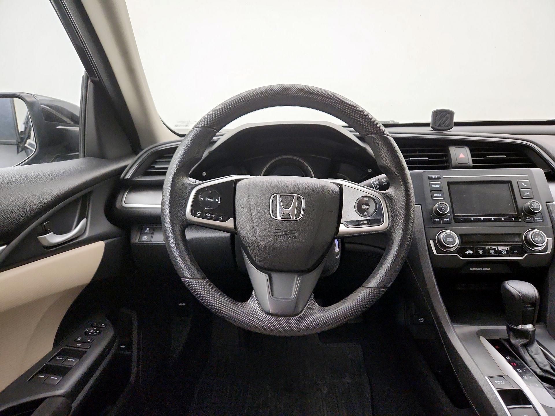 Thumbnail: 2016 Honda Civic - 10