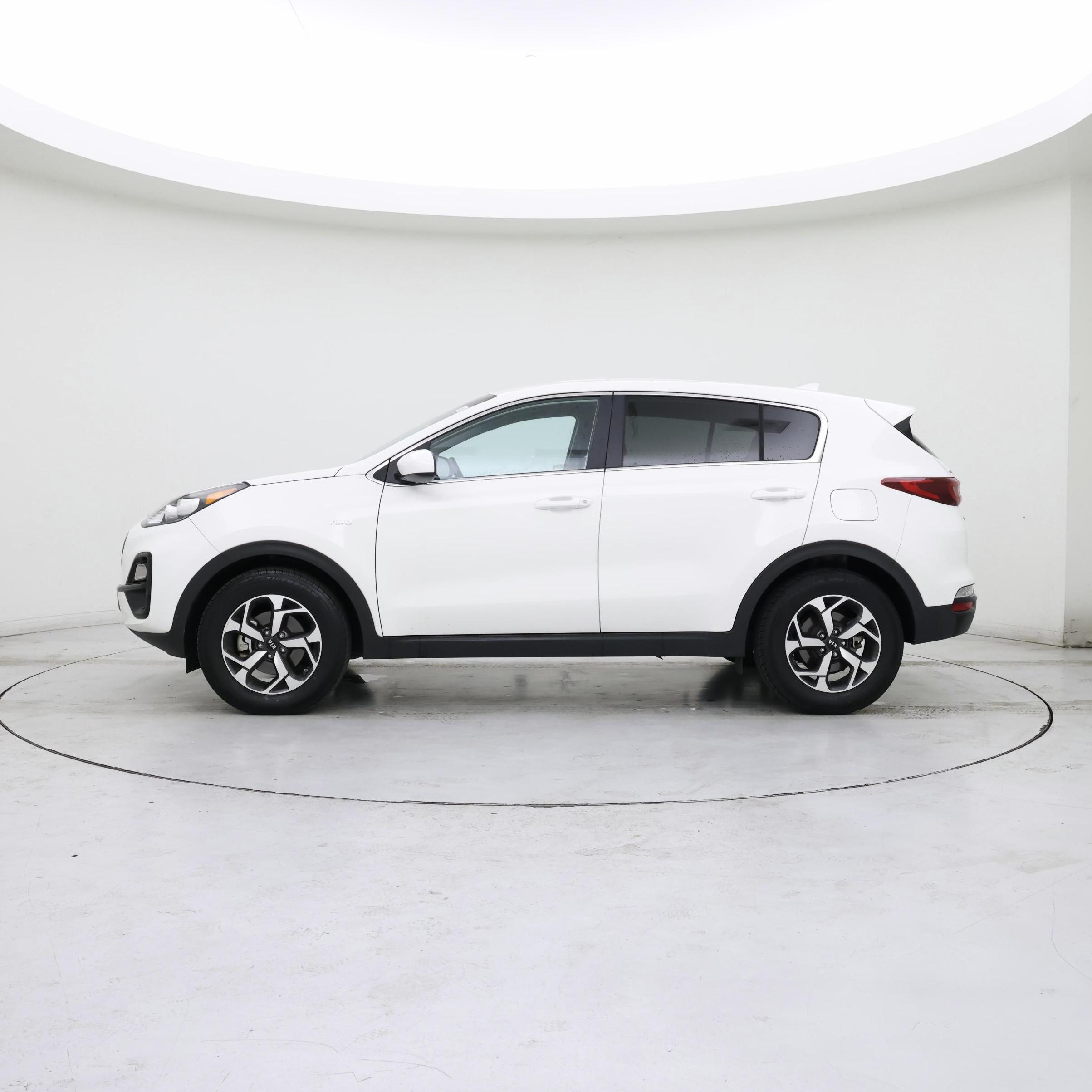 Thumbnail: 2020 Kia Sportage - 3