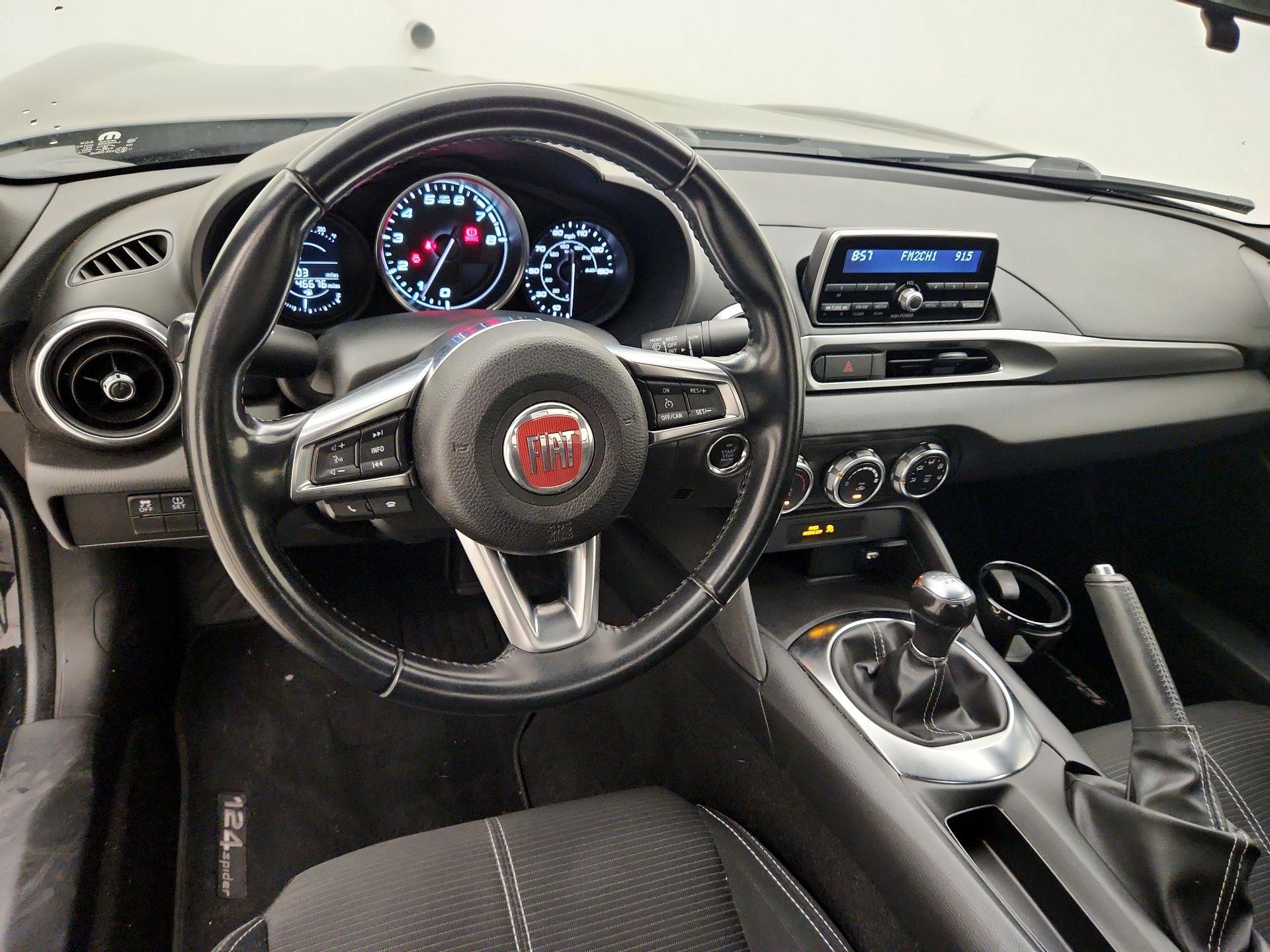 Thumbnail: 2018 Fiat 124 Spider - 10