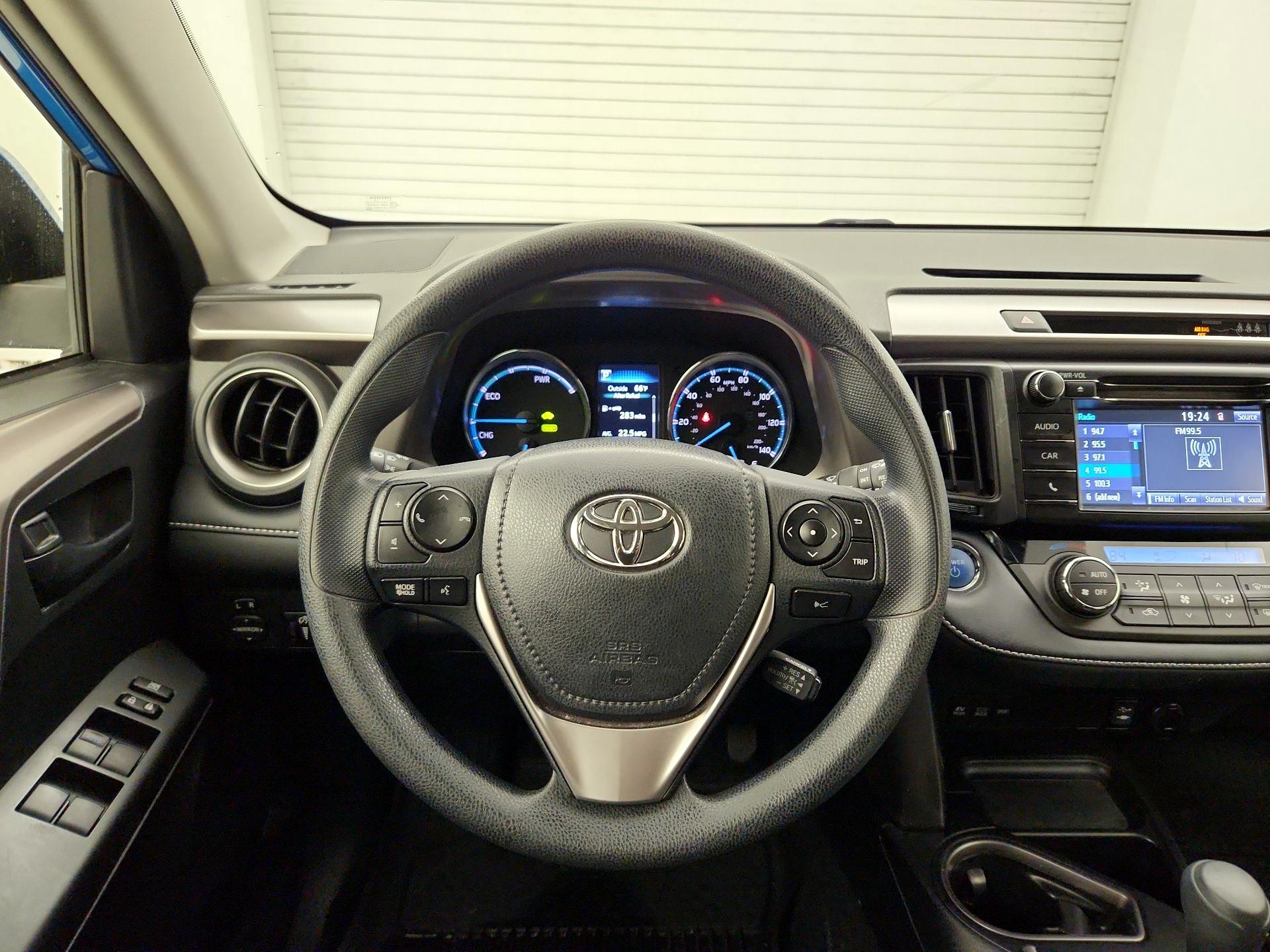 Thumbnail: 2018 Toyota RAV4 - 10