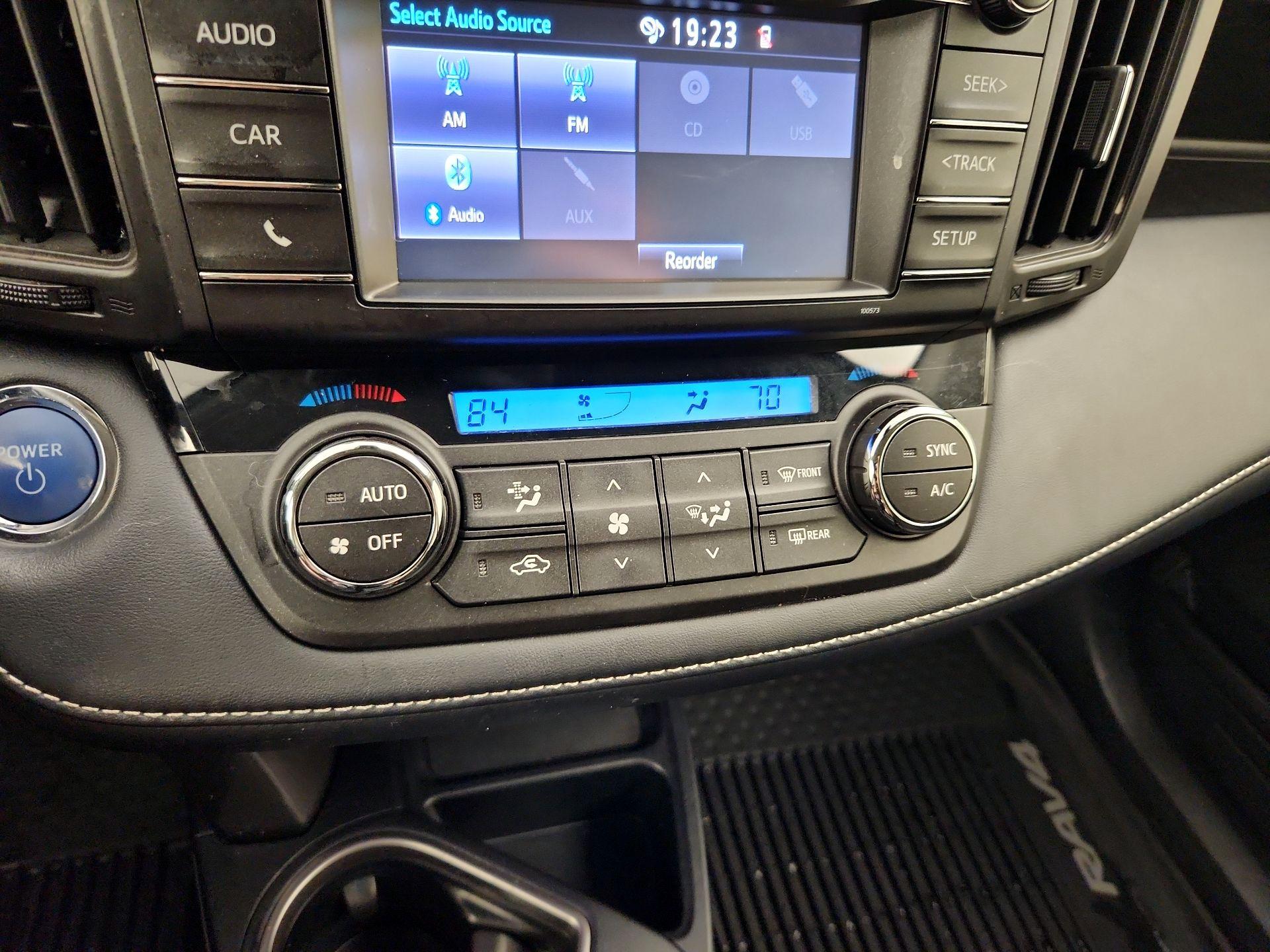Thumbnail: 2018 Toyota RAV4 - 16