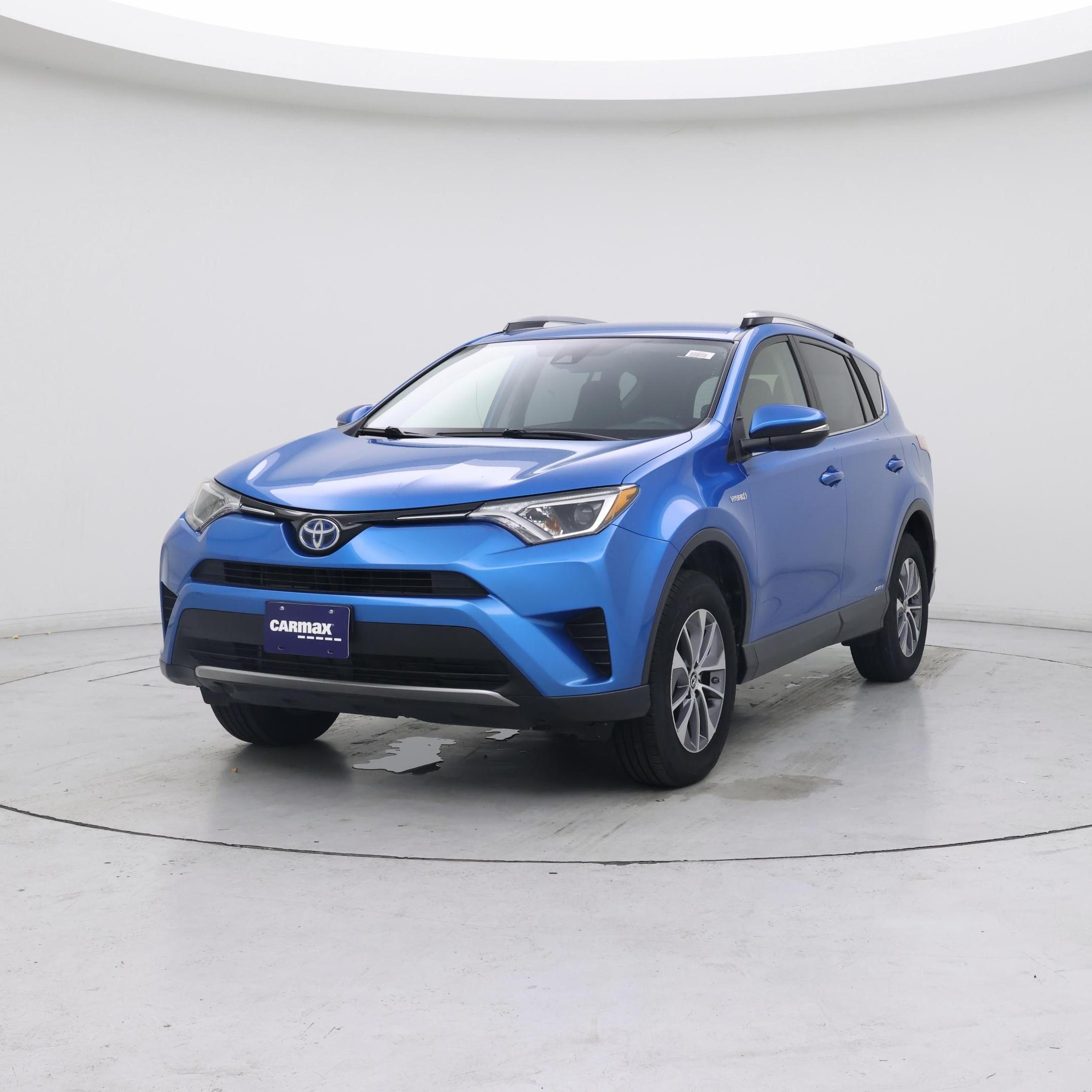 Thumbnail: 2018 Toyota RAV4 - 4