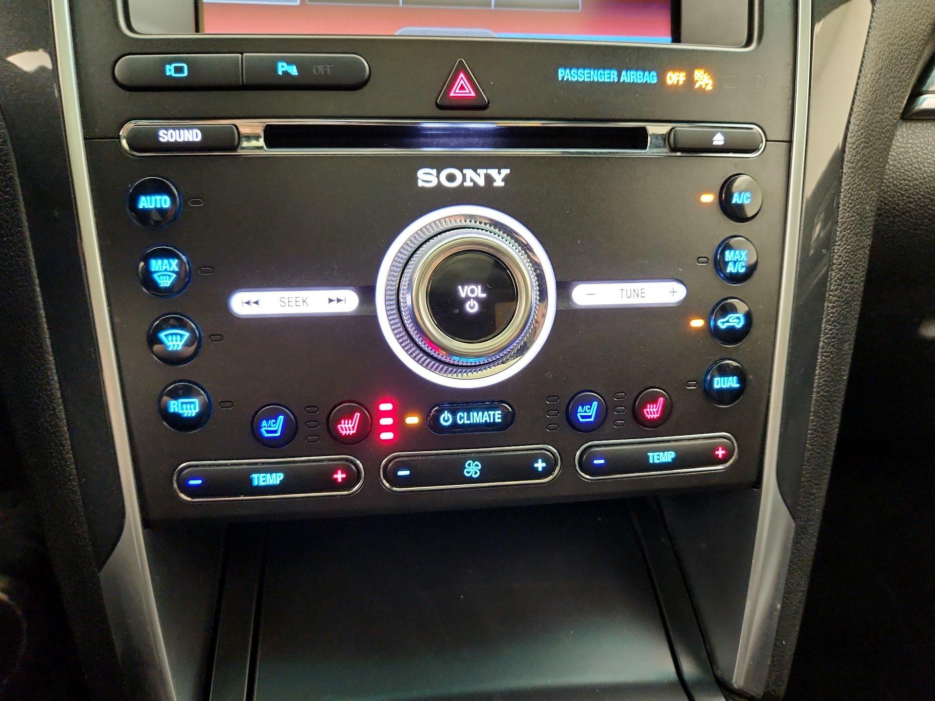 Thumbnail: 2016 Ford Explorer - 17