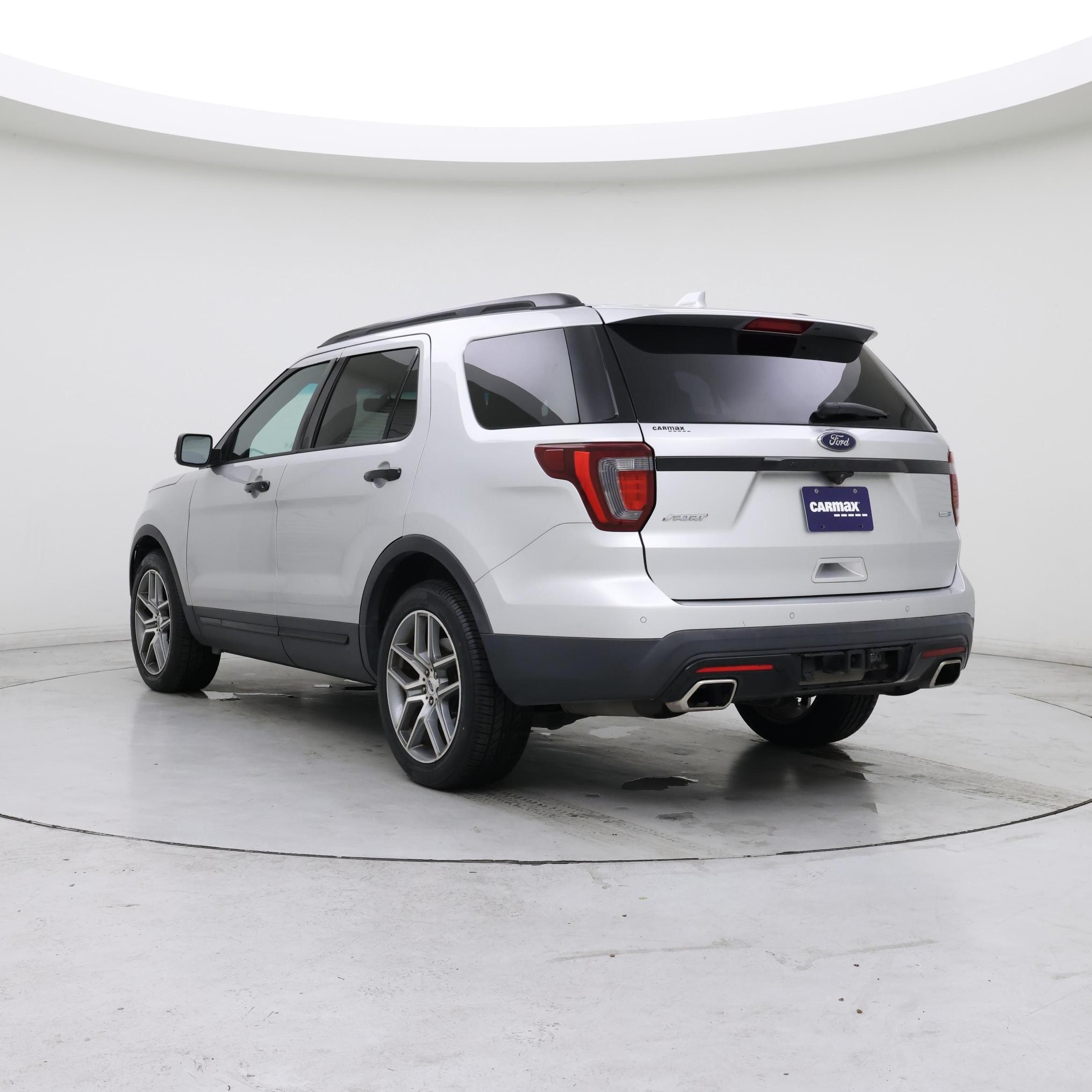 Thumbnail: 2016 Ford Explorer - 2