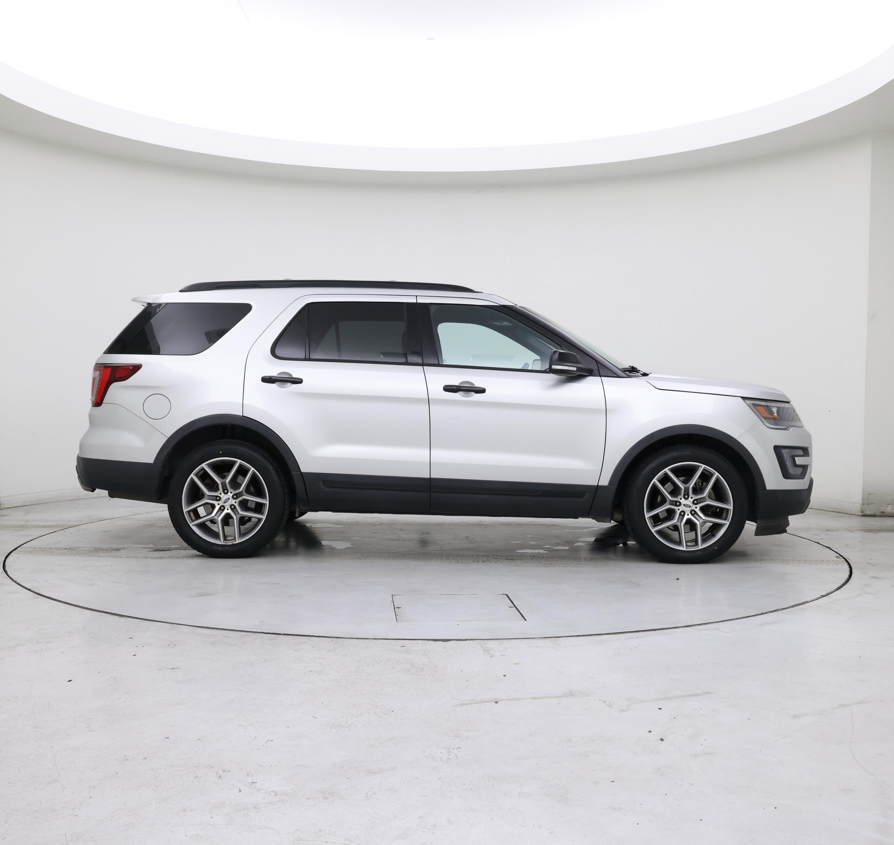 Thumbnail: 2016 Ford Explorer - 7
