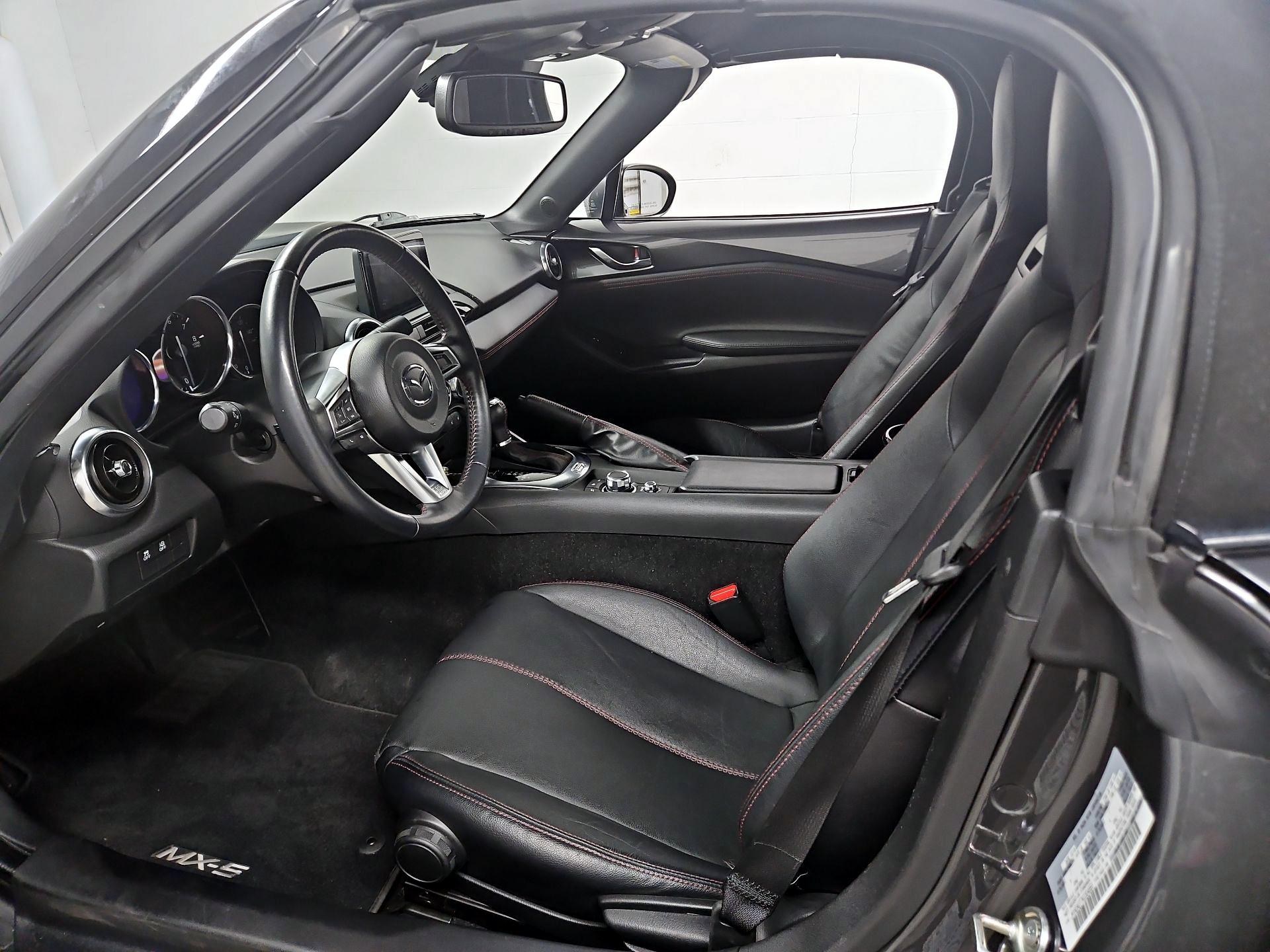 Thumbnail: 2019 Mazda MX-5 Miata - 11