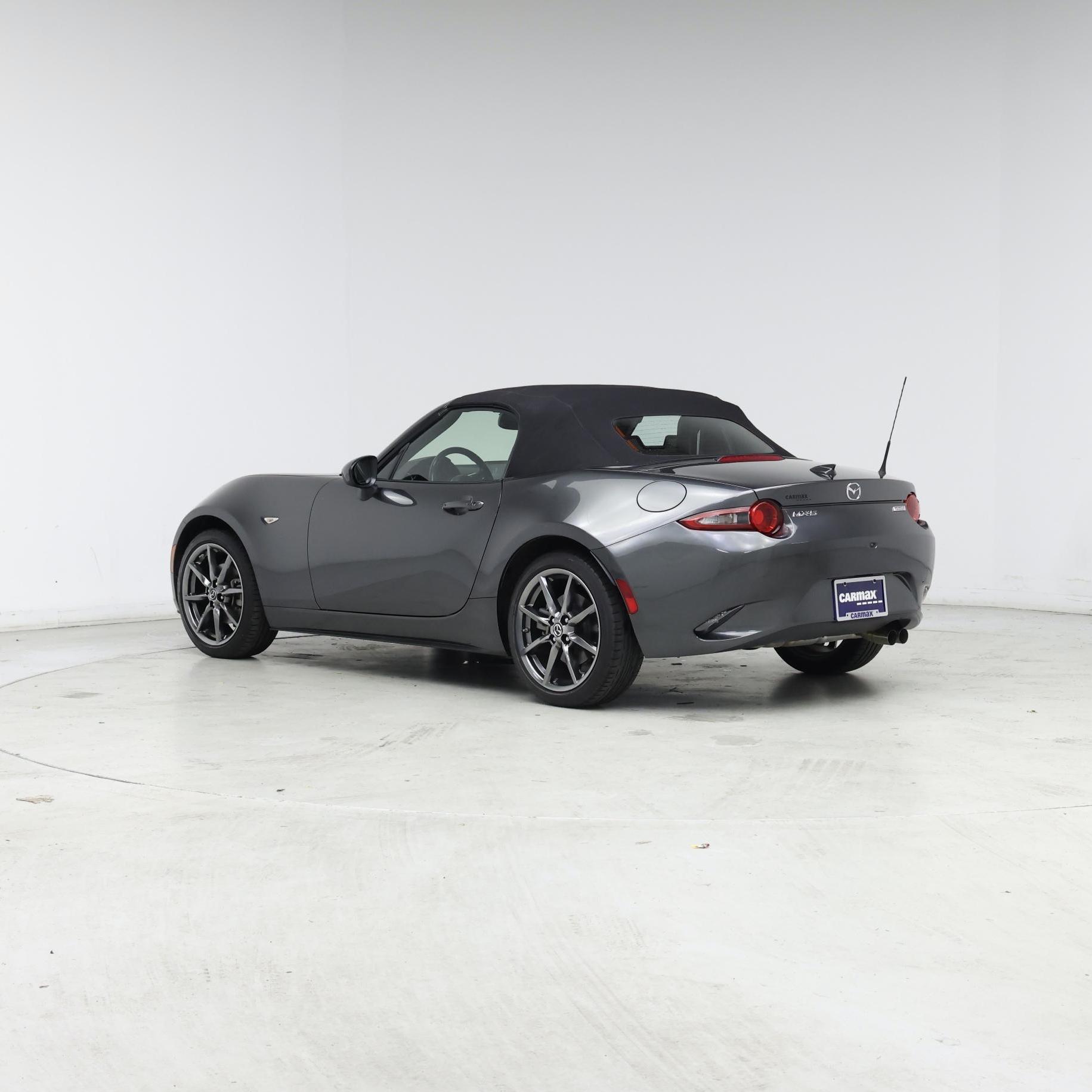 Thumbnail: 2019 Mazda MX-5 Miata - 2
