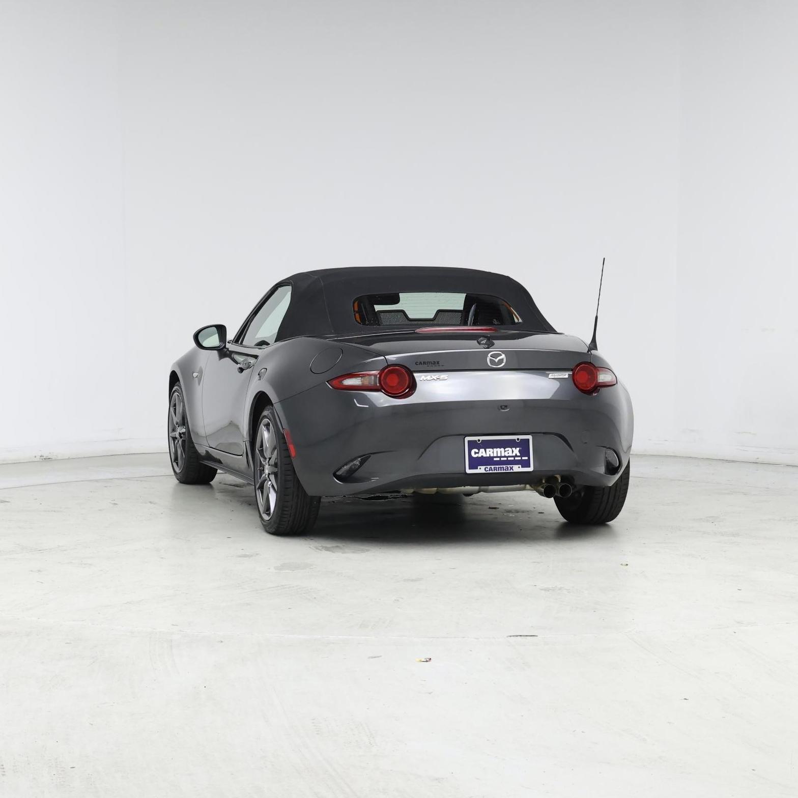 Thumbnail: 2019 Mazda MX-5 Miata - 6