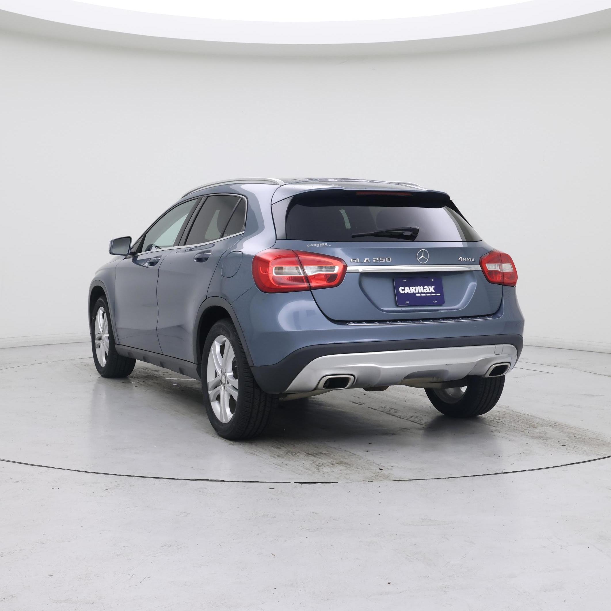 Thumbnail: 2015 Mercedes-Benz GLA - 2
