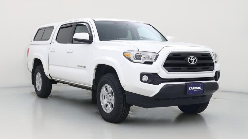 2016 Toyota Tacoma SR5 Hero Image