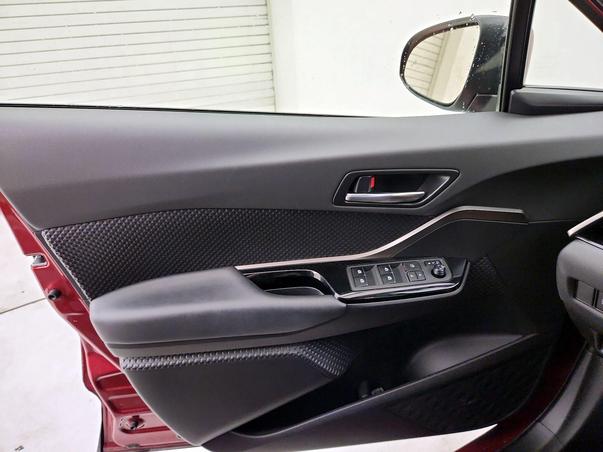 Thumbnail: 2019 Toyota C-HR - 12