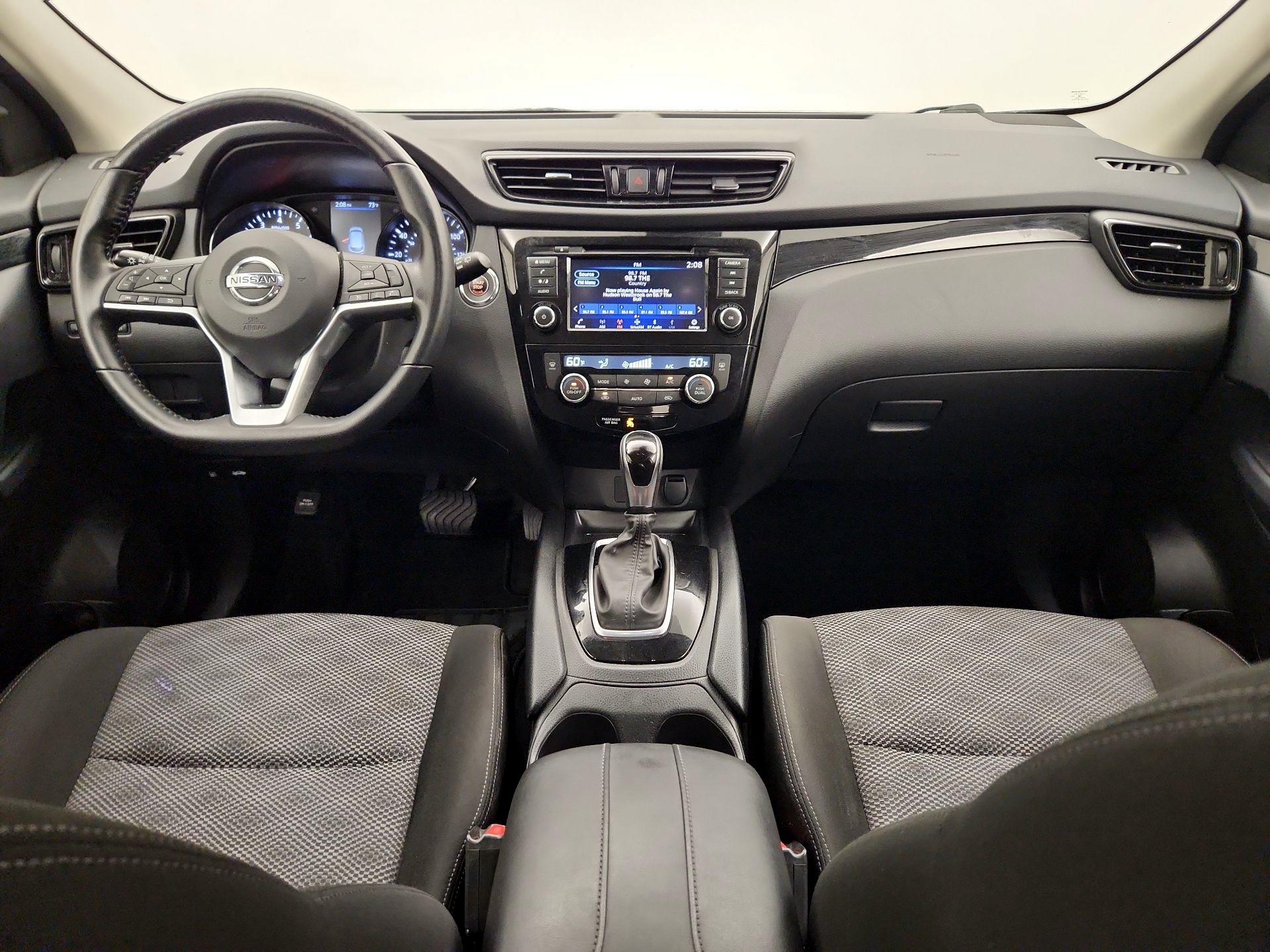 Thumbnail: 2022 Nissan Rogue Sport - 9