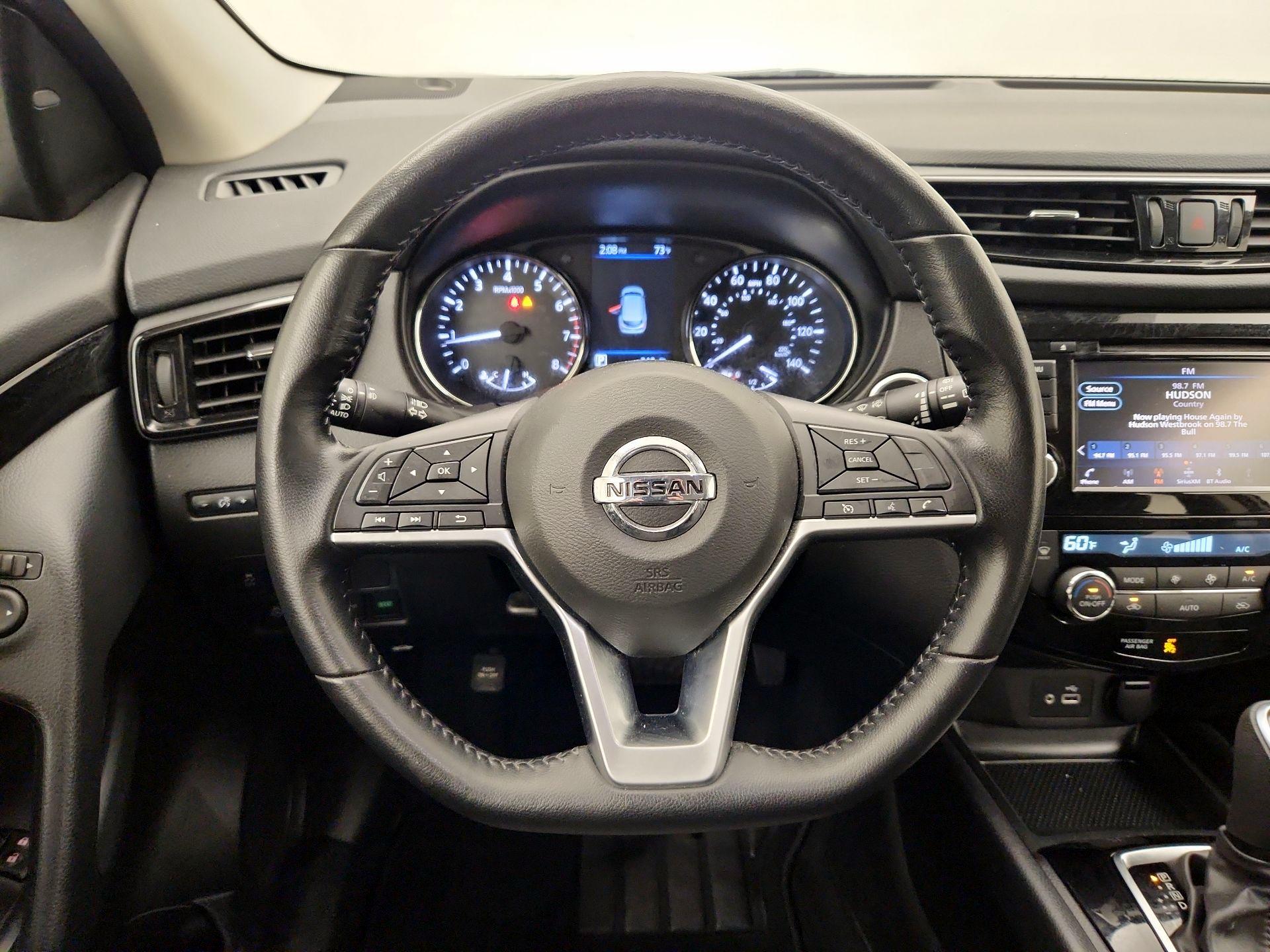 Thumbnail: 2022 Nissan Rogue Sport - 10