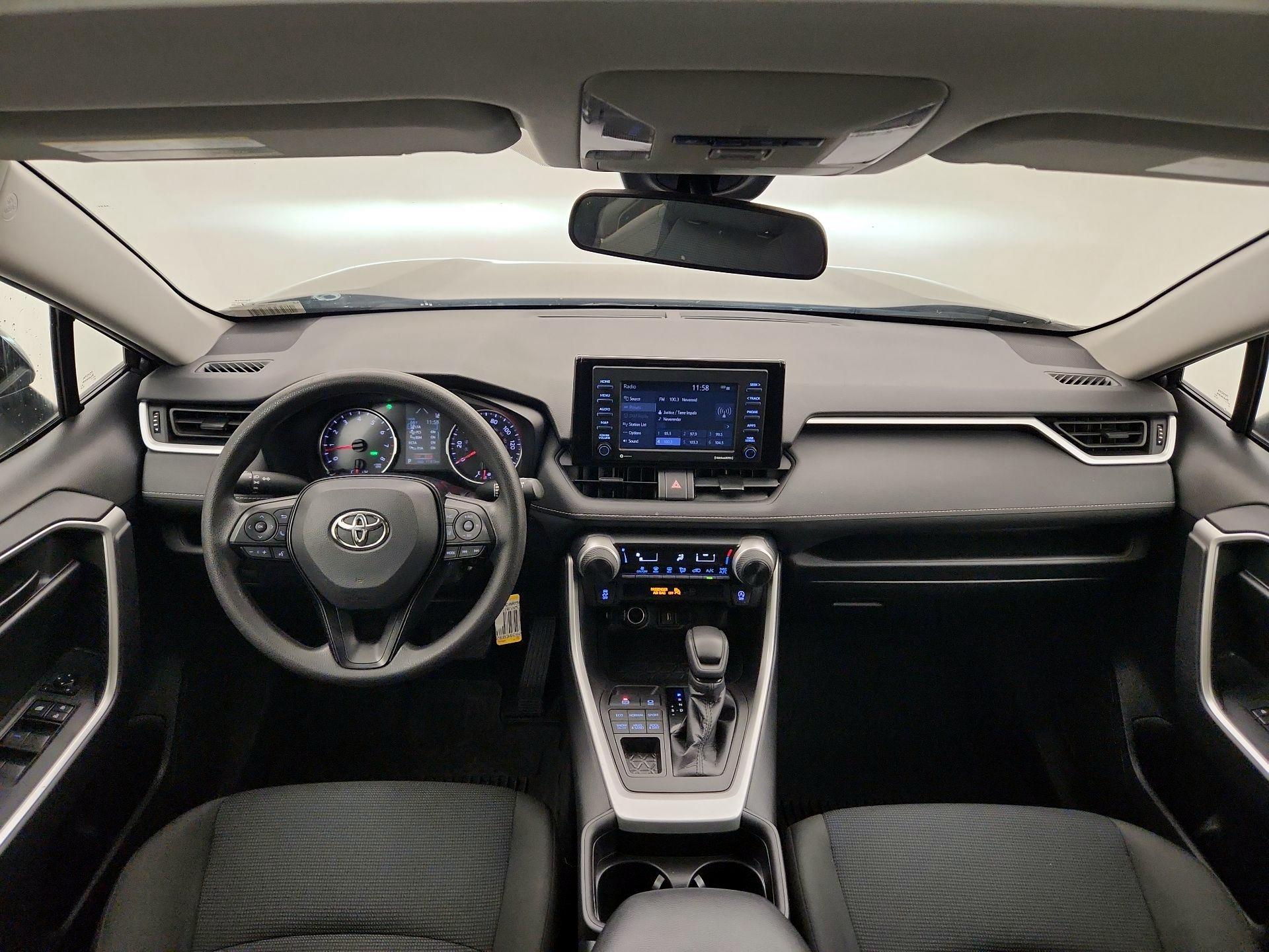 Thumbnail: 2021 Toyota RAV4 - 9