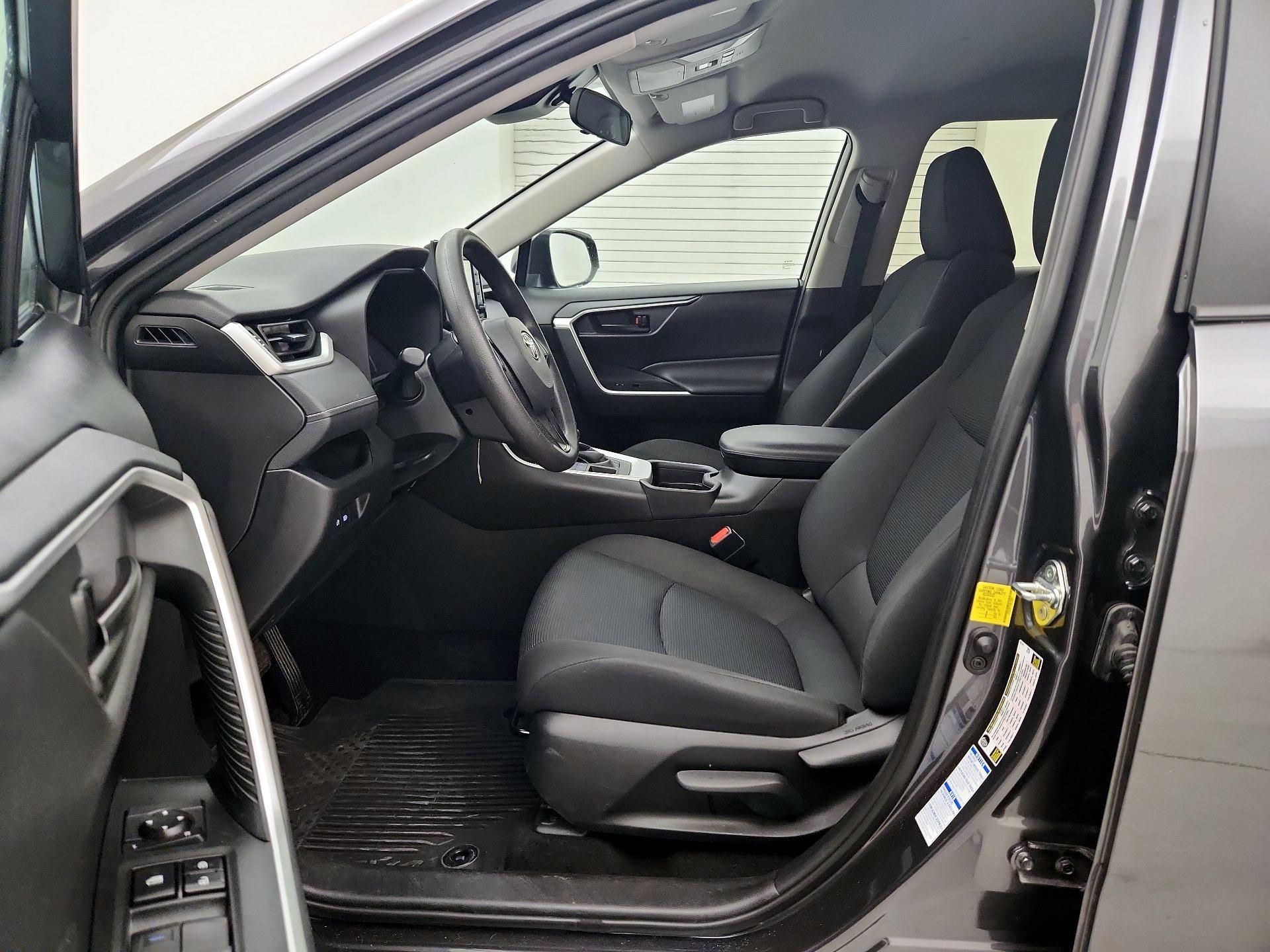 Thumbnail: 2021 Toyota RAV4 - 11