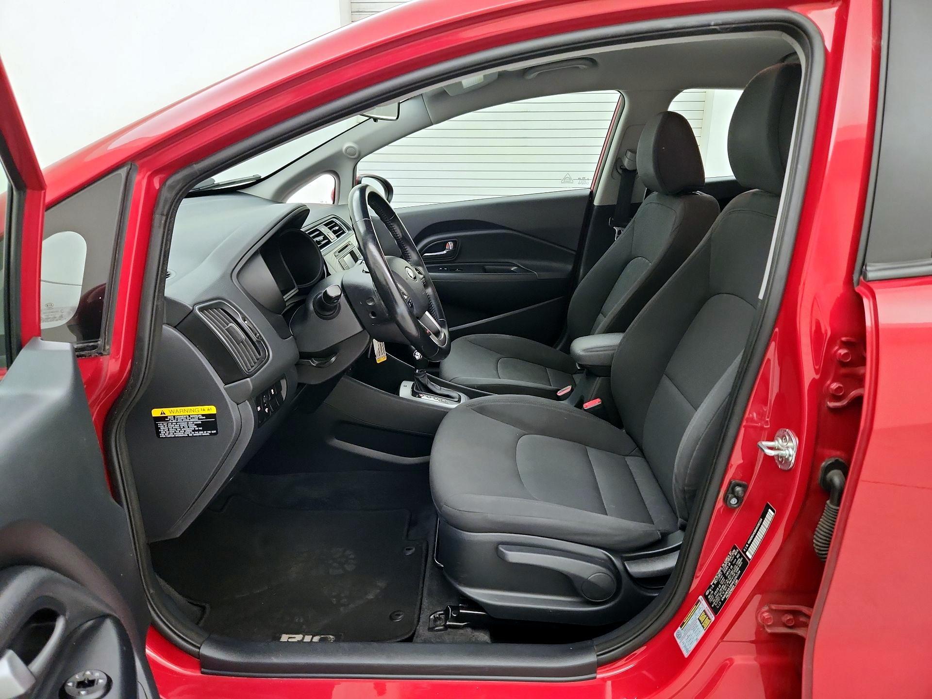 Thumbnail: 2017 Kia Rio5 - 11