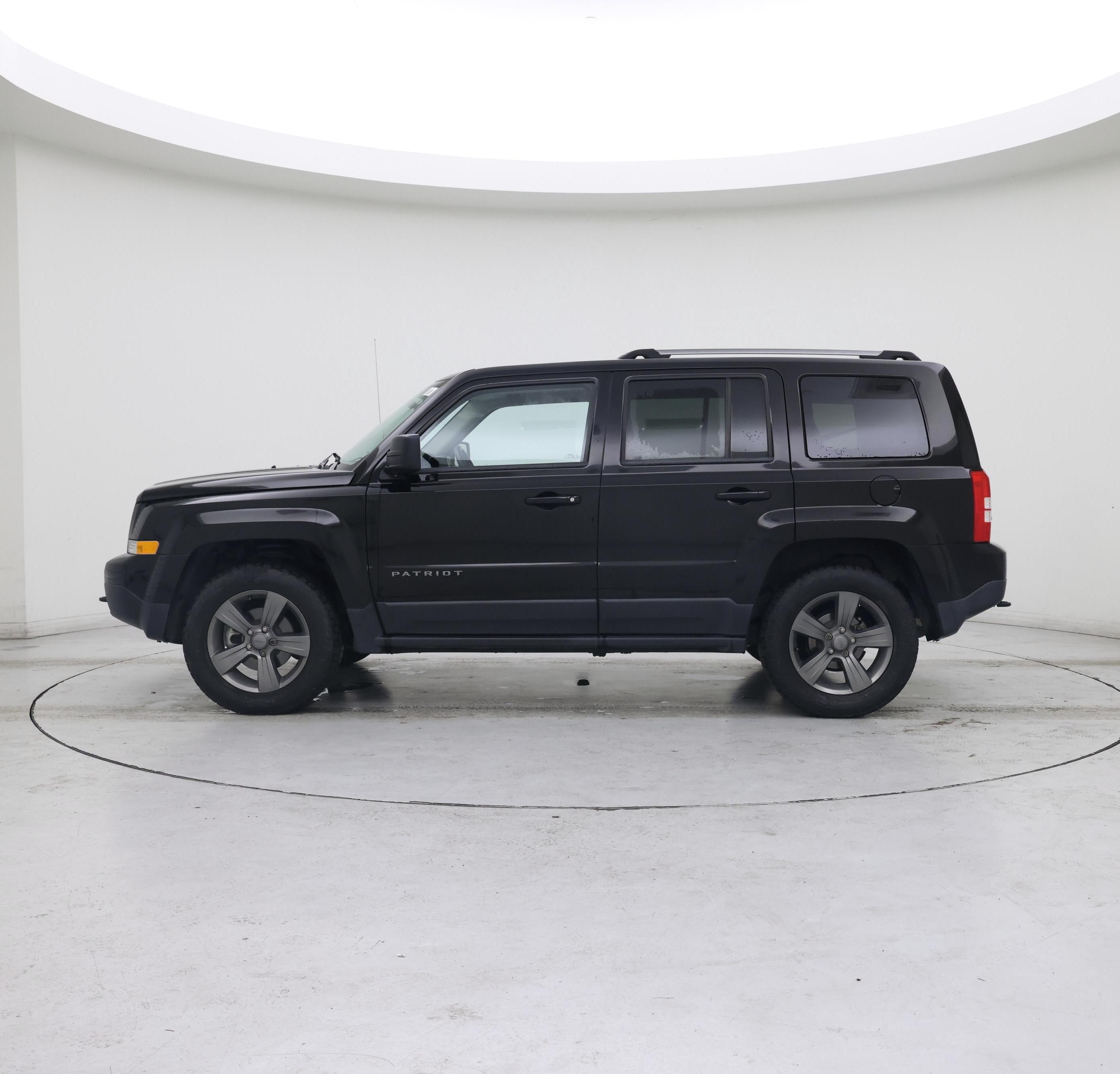 Thumbnail: 2017 Jeep Patriot - 3