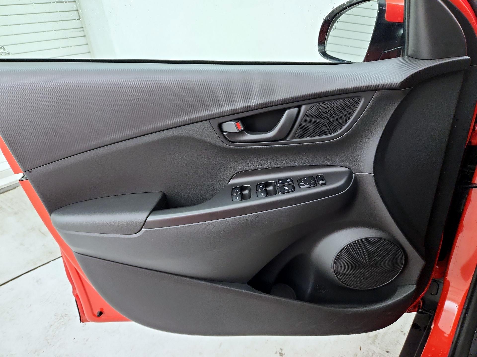 Thumbnail: 2020 Hyundai Kona - 12