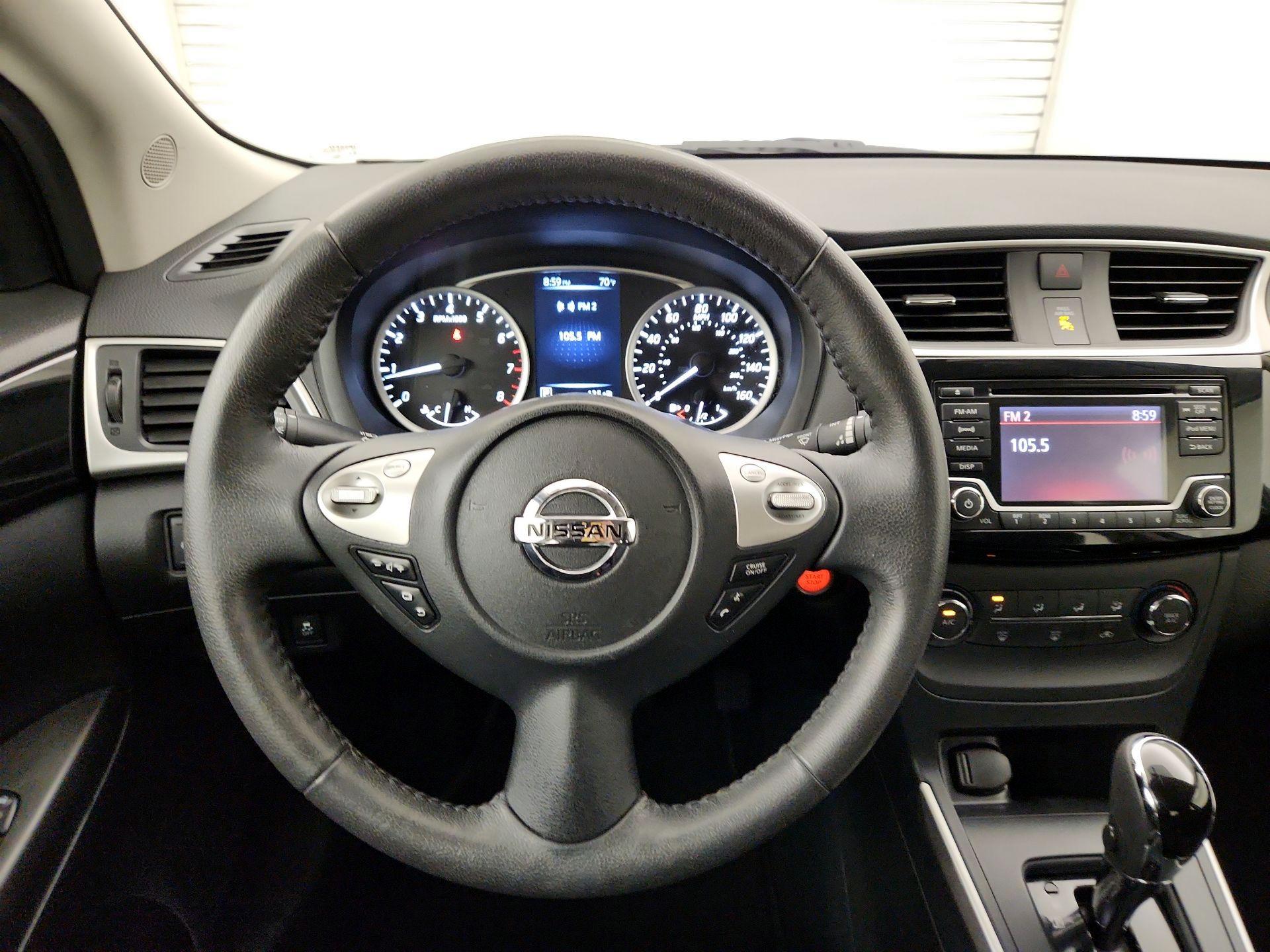 Thumbnail: 2017 Nissan Sentra - 10