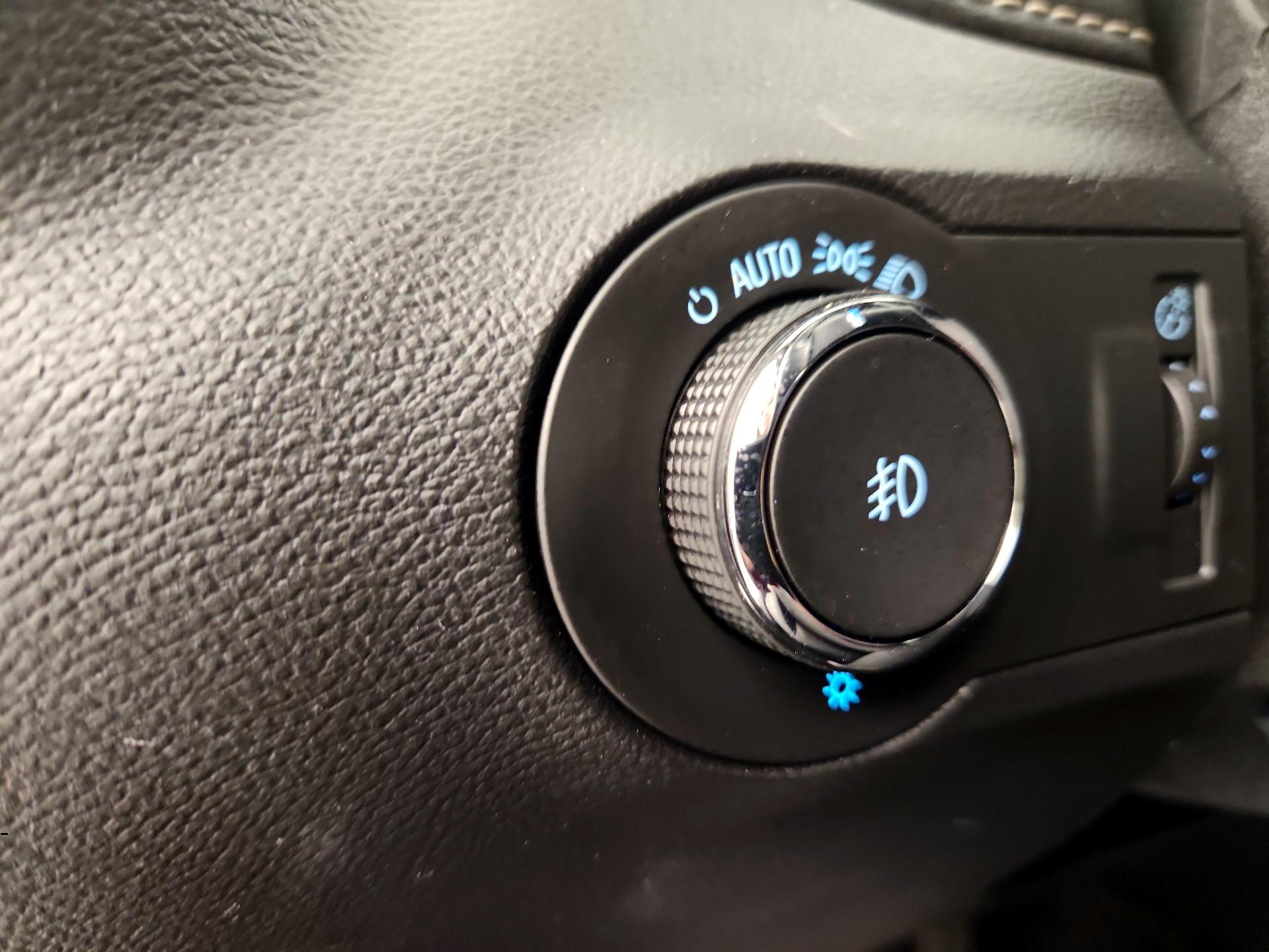 Thumbnail: 2015 Chevrolet Camaro - 13
