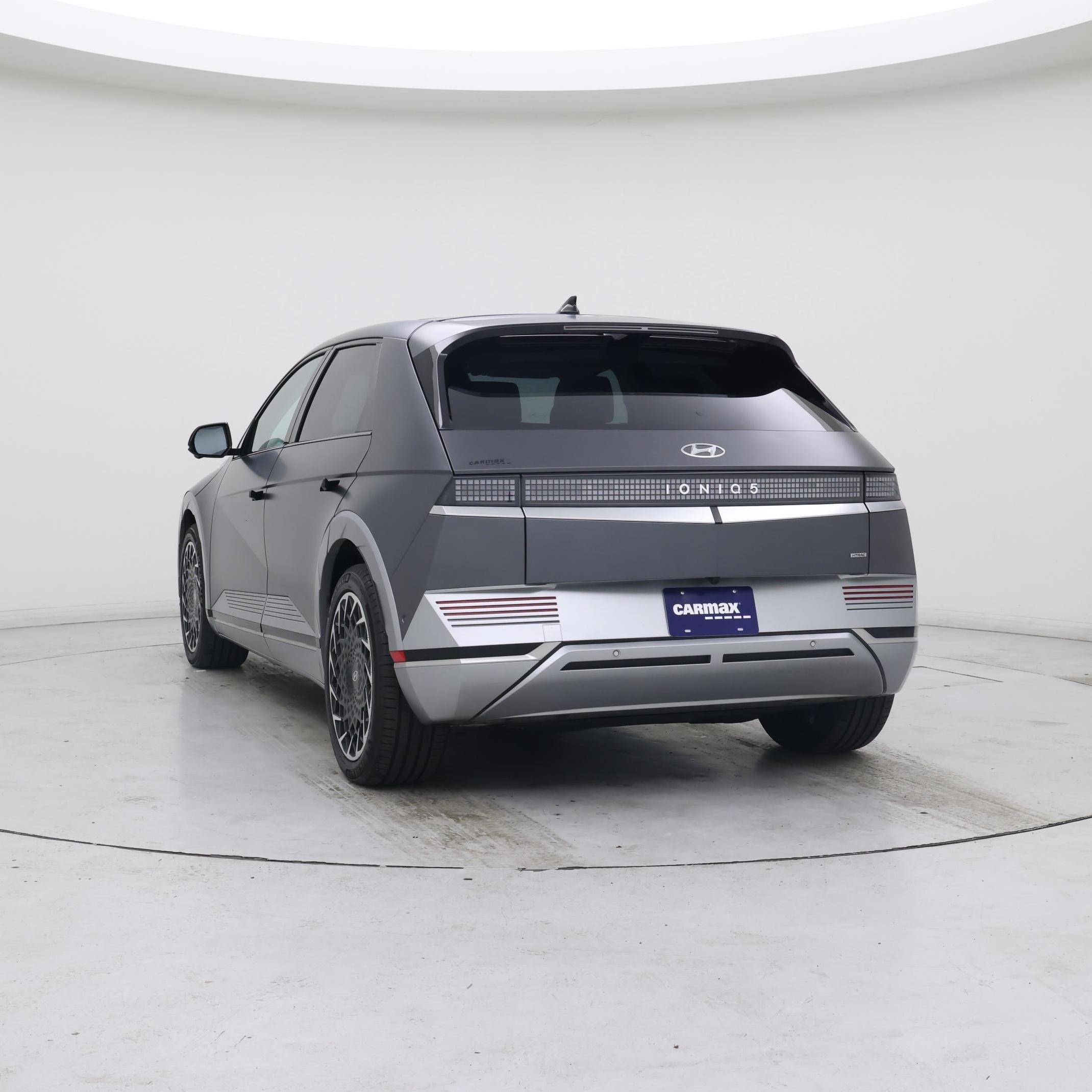 Thumbnail: 2023 Hyundai Ioniq 5 - 2