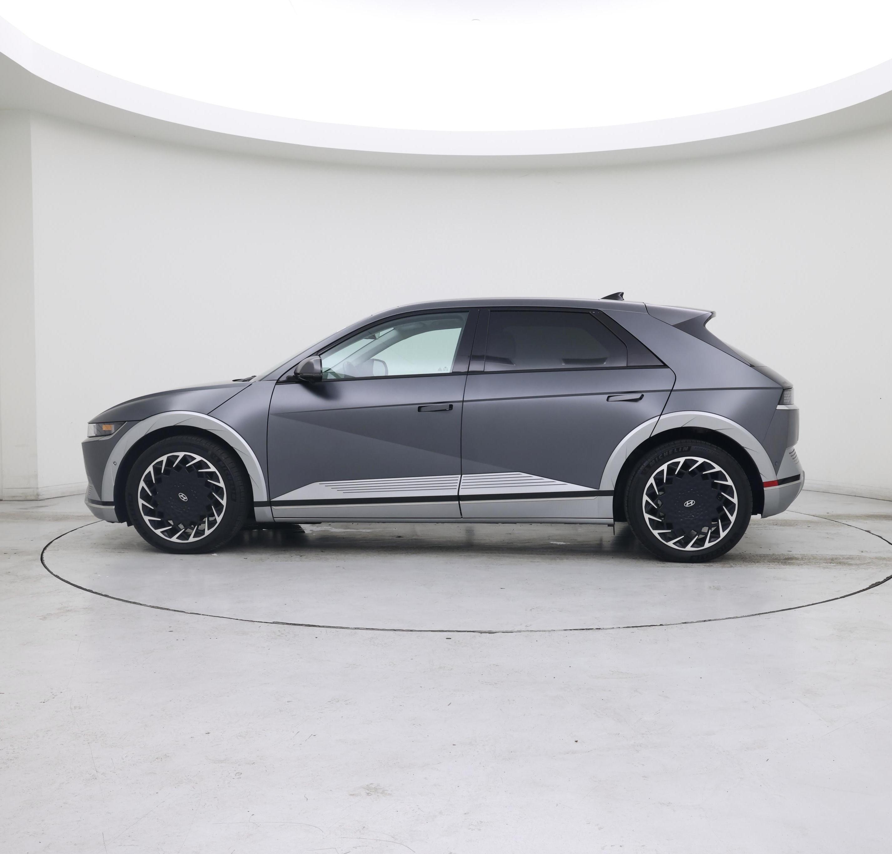 Thumbnail: 2023 Hyundai Ioniq 5 - 3
