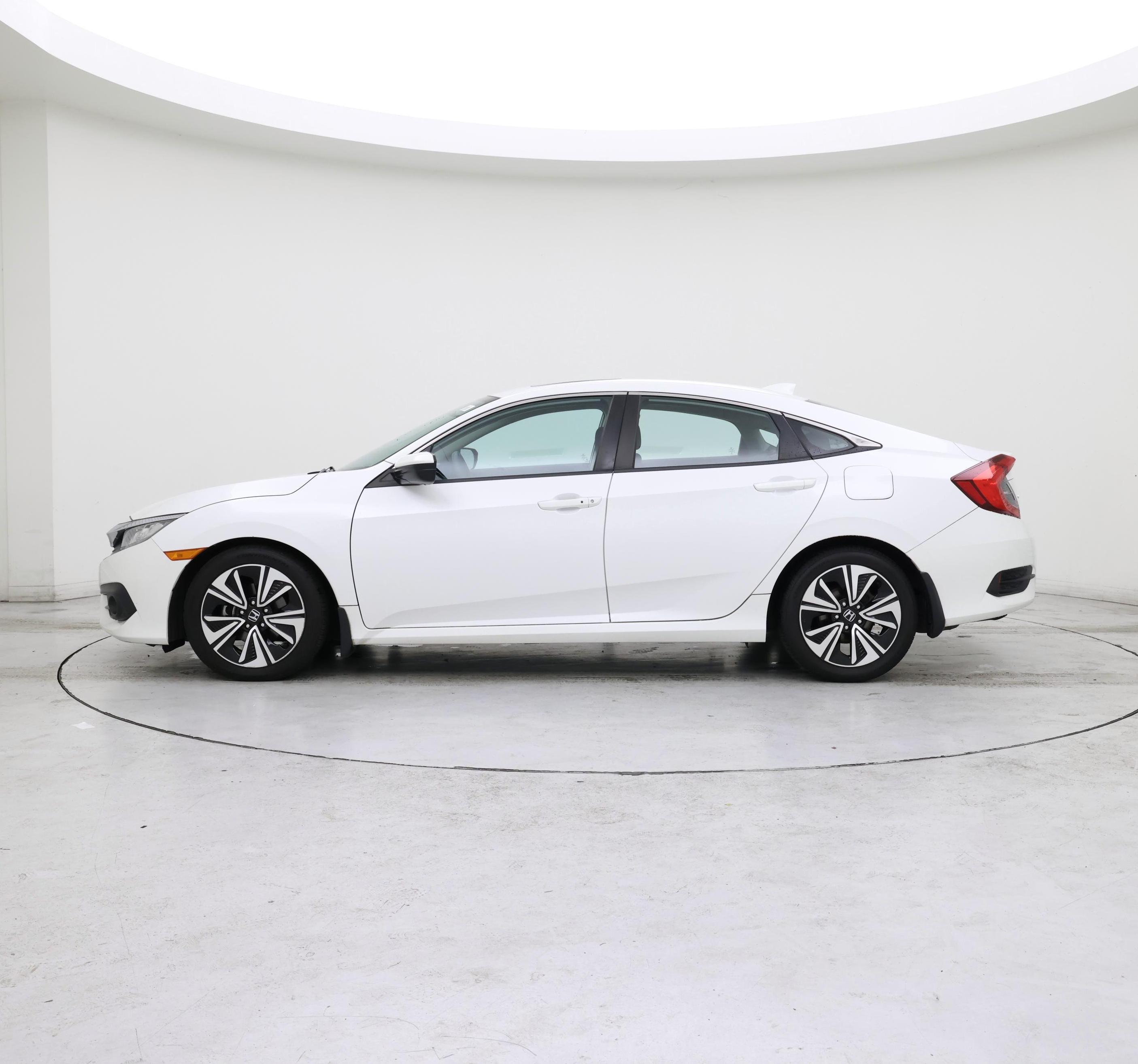 Thumbnail: 2016 Honda Civic - 3