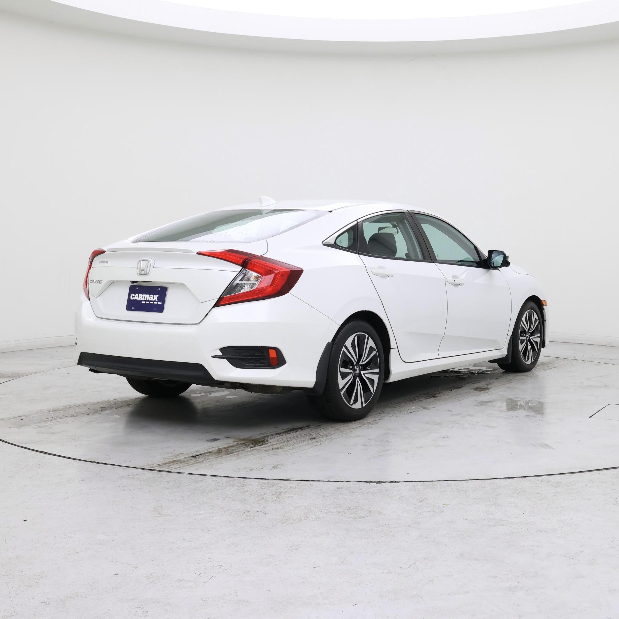 Thumbnail: 2016 Honda Civic - 8