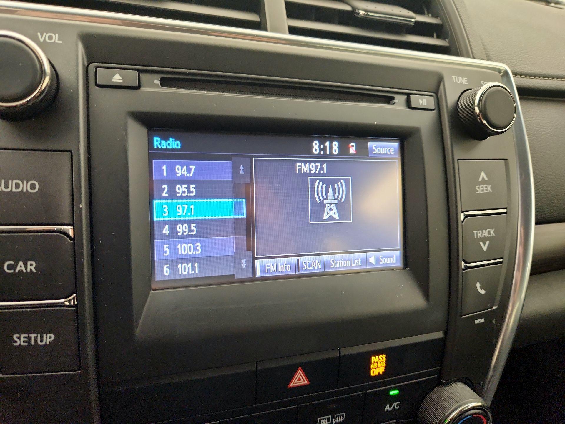 Thumbnail: 2015 Toyota Camry - 15