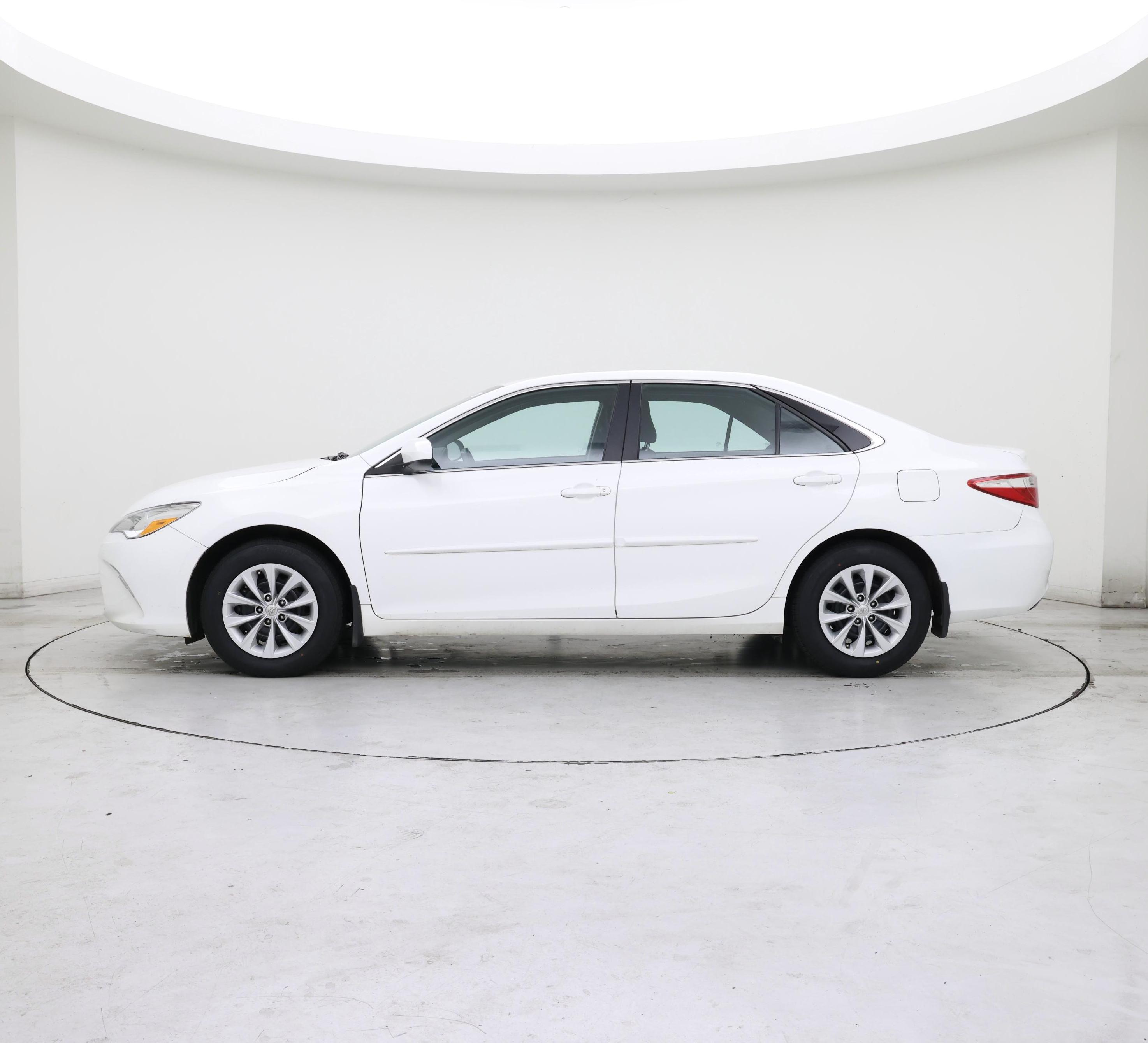 Thumbnail: 2015 Toyota Camry - 3