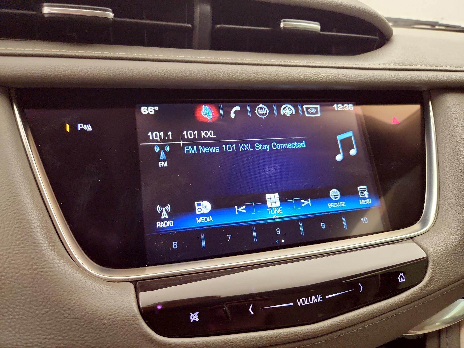 Thumbnail: 2017 Cadillac XT5 - 15