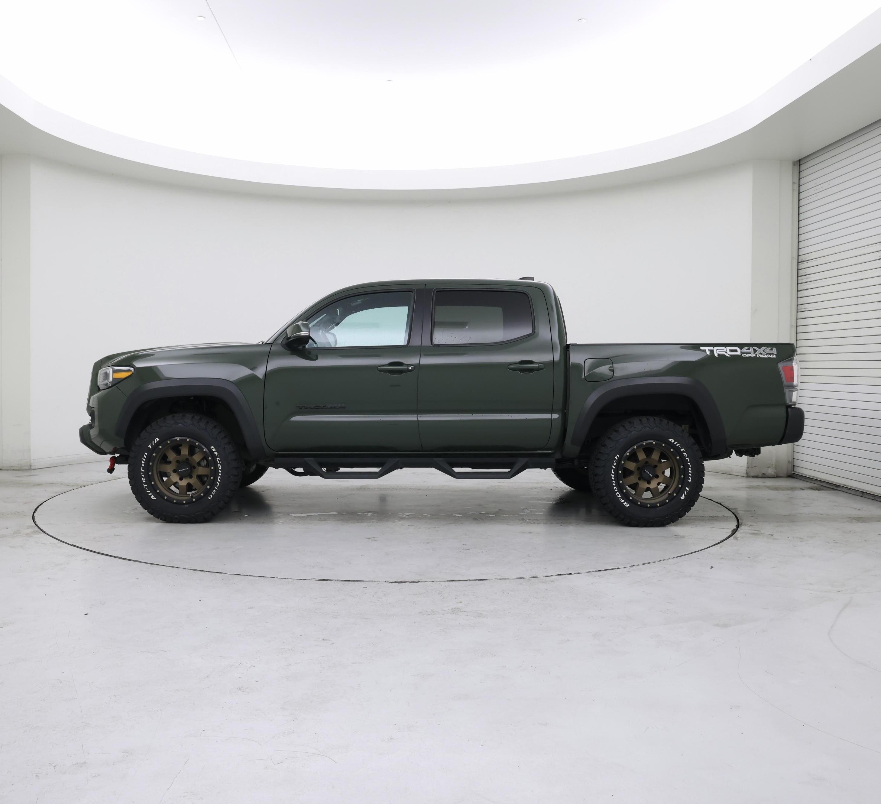 Thumbnail: 2021 Toyota Tacoma - 3