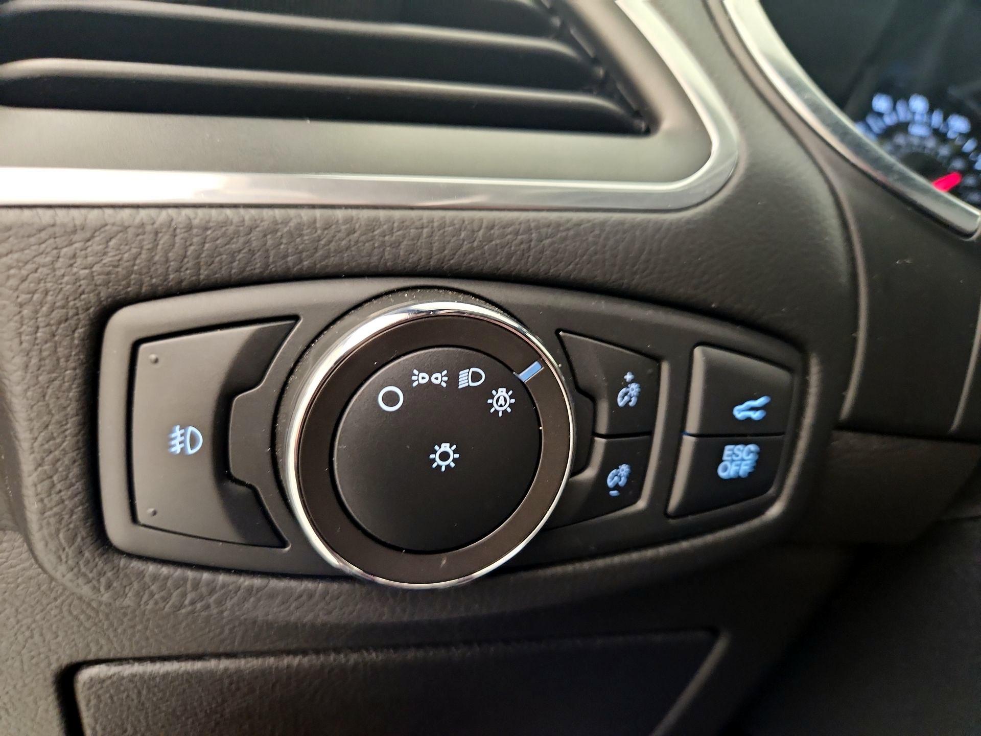 Thumbnail: 2021 Ford Edge - 13